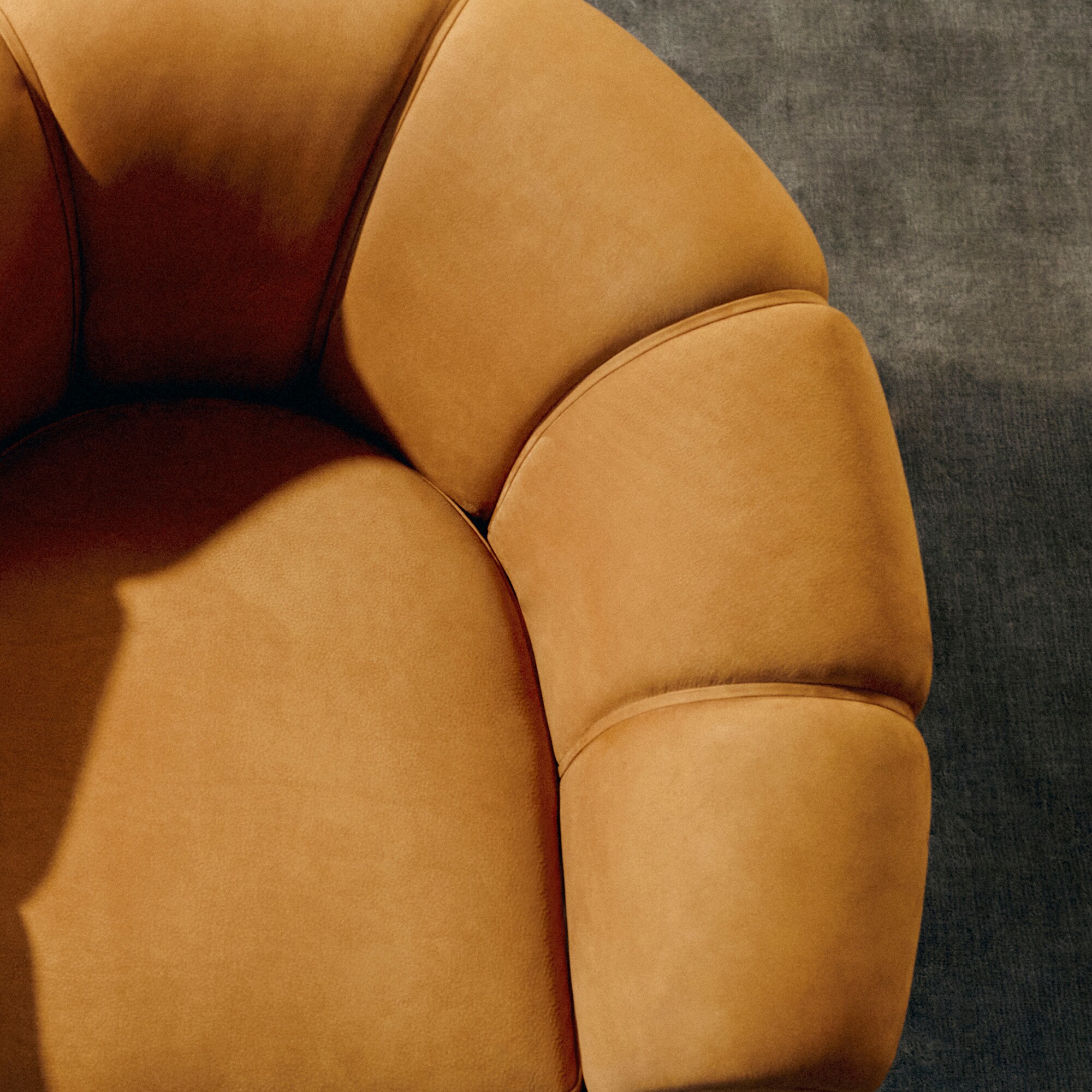 Croissant Lounge Chair Leather