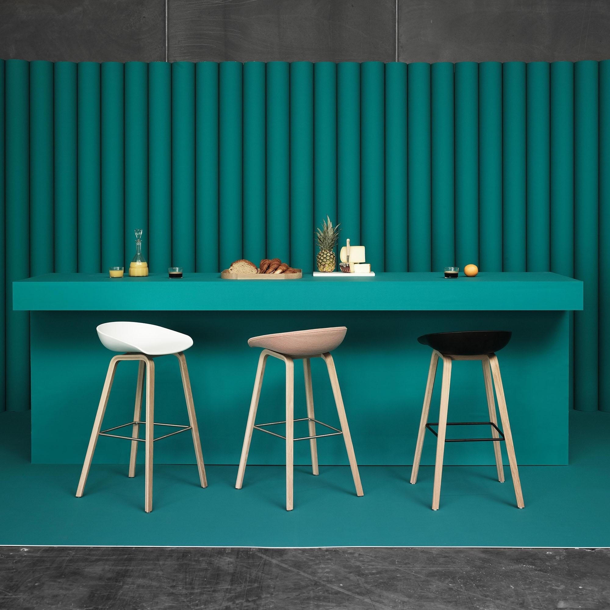 About a Stool AAS 32 2.0 Bar Stool High Soaped Oak Base