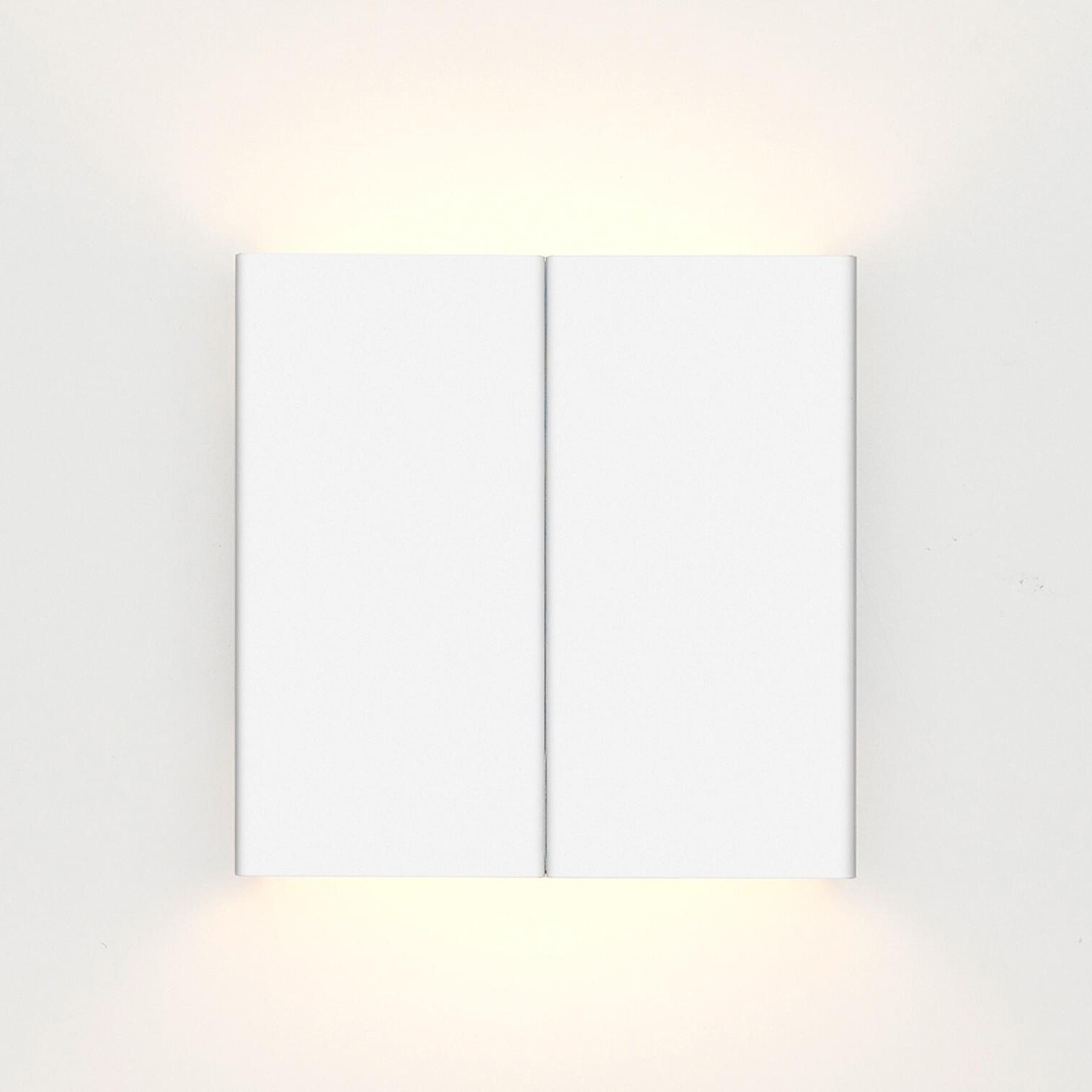 e15 LT03 Seam Three LED Wall lamp