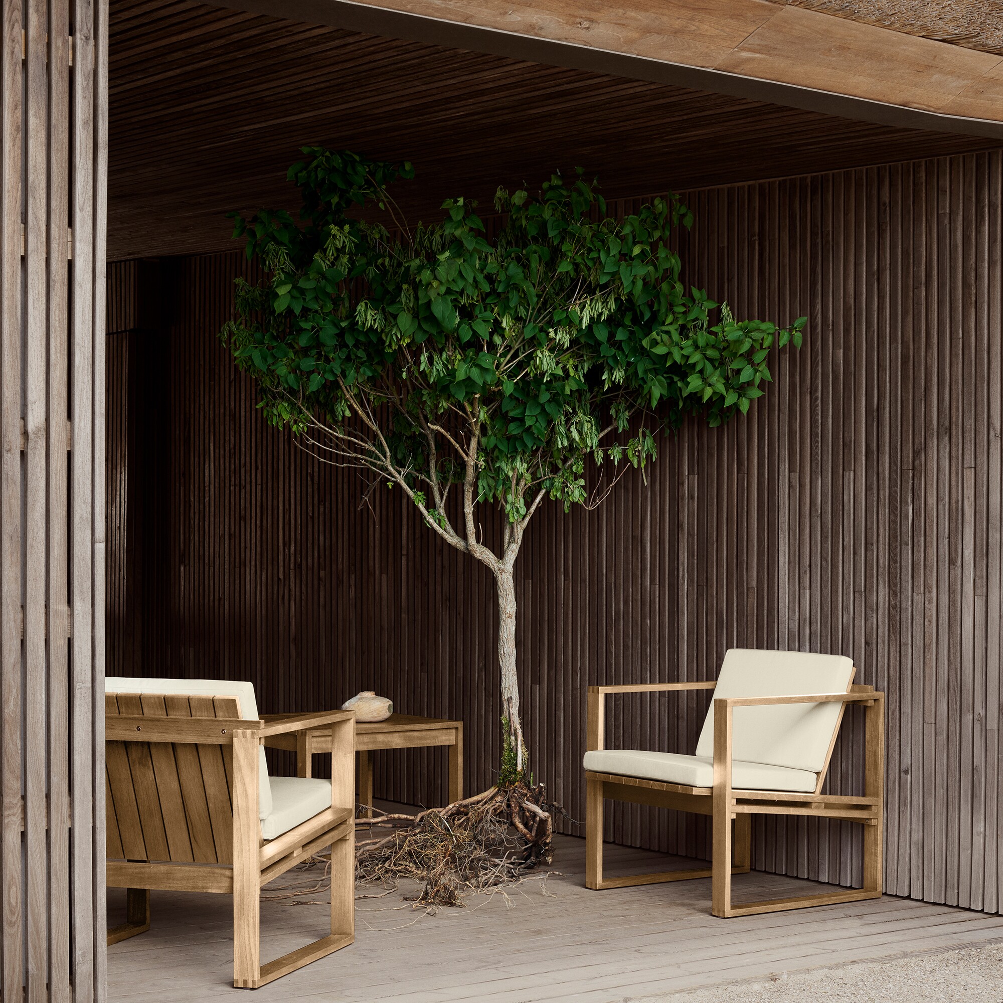 BK11 Outdoor Lounge Chair