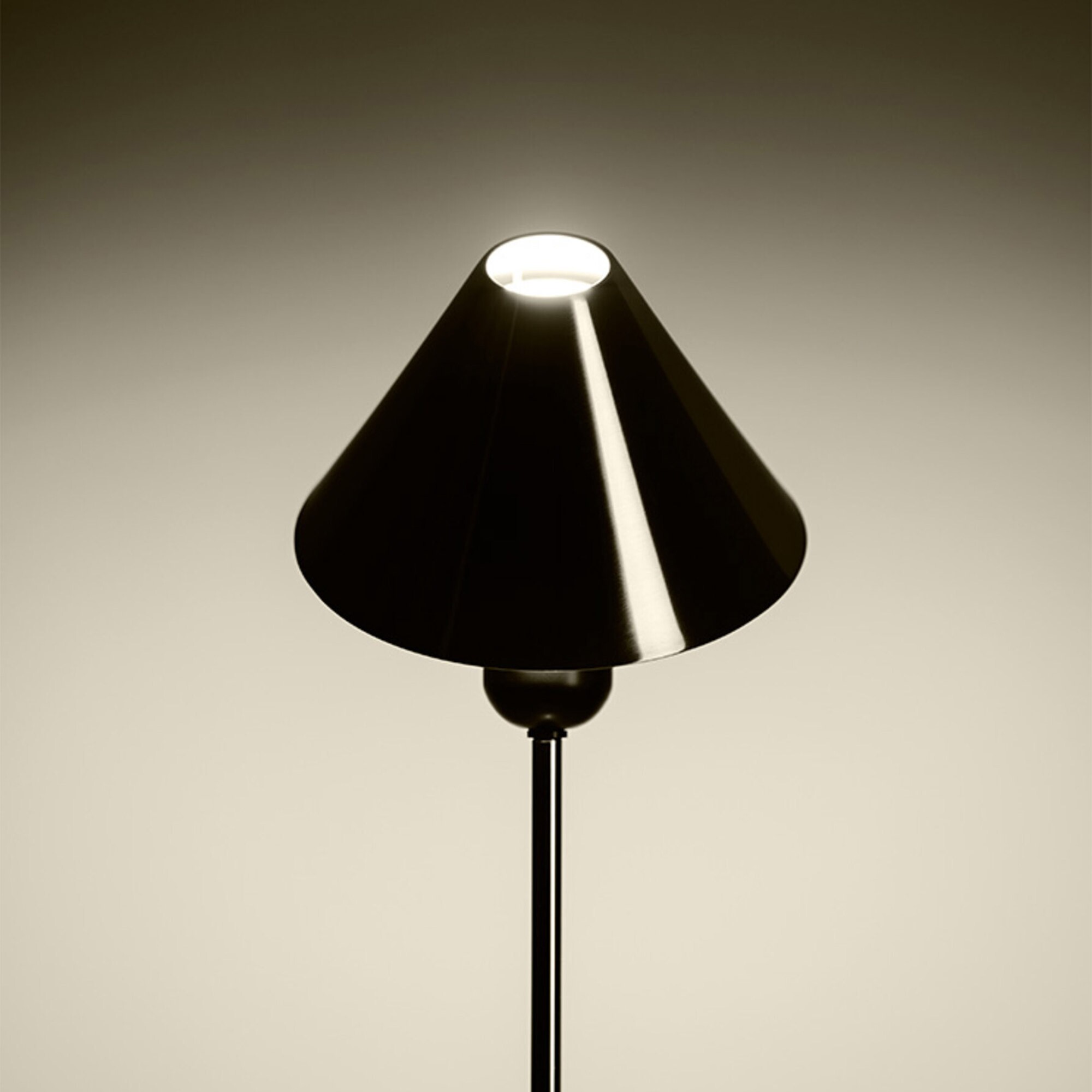 Gira Table Lamp