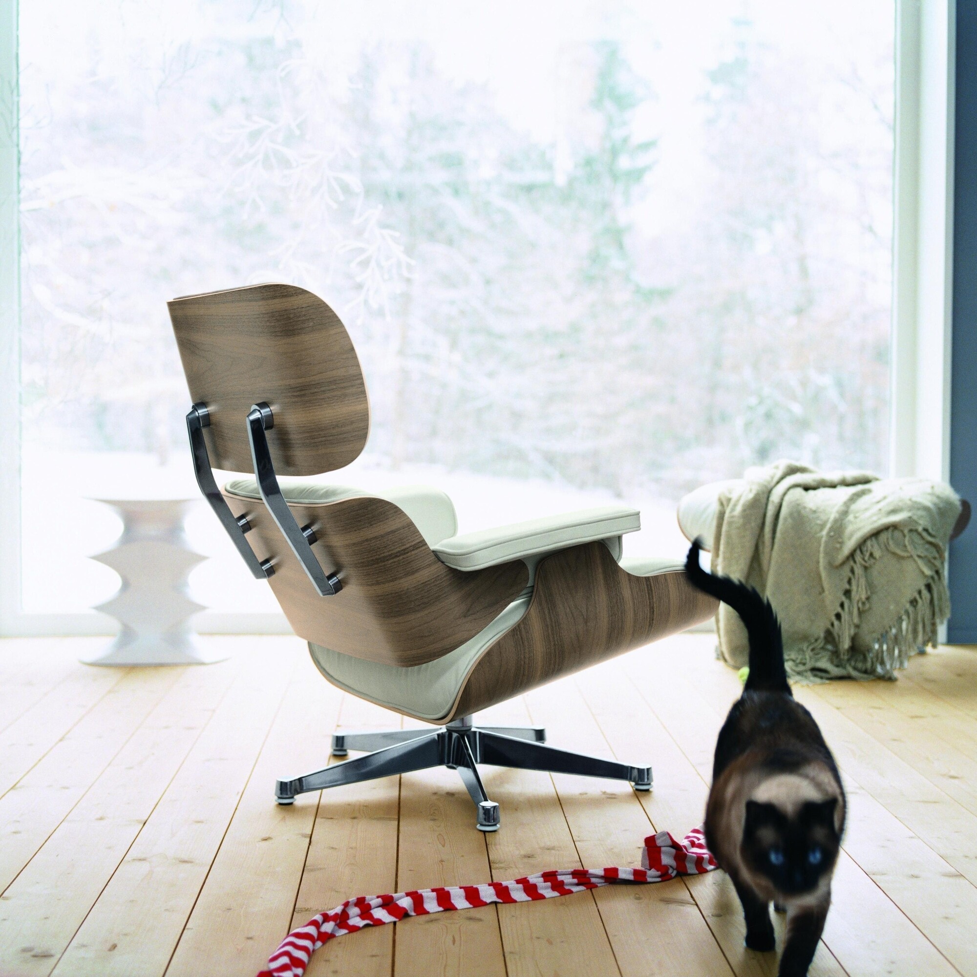 Eames Lounge Chair Leather