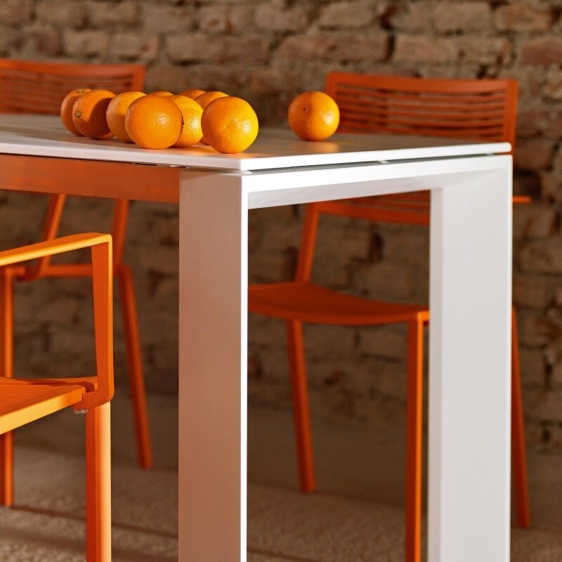 Grande Arche Extendable Garden Table