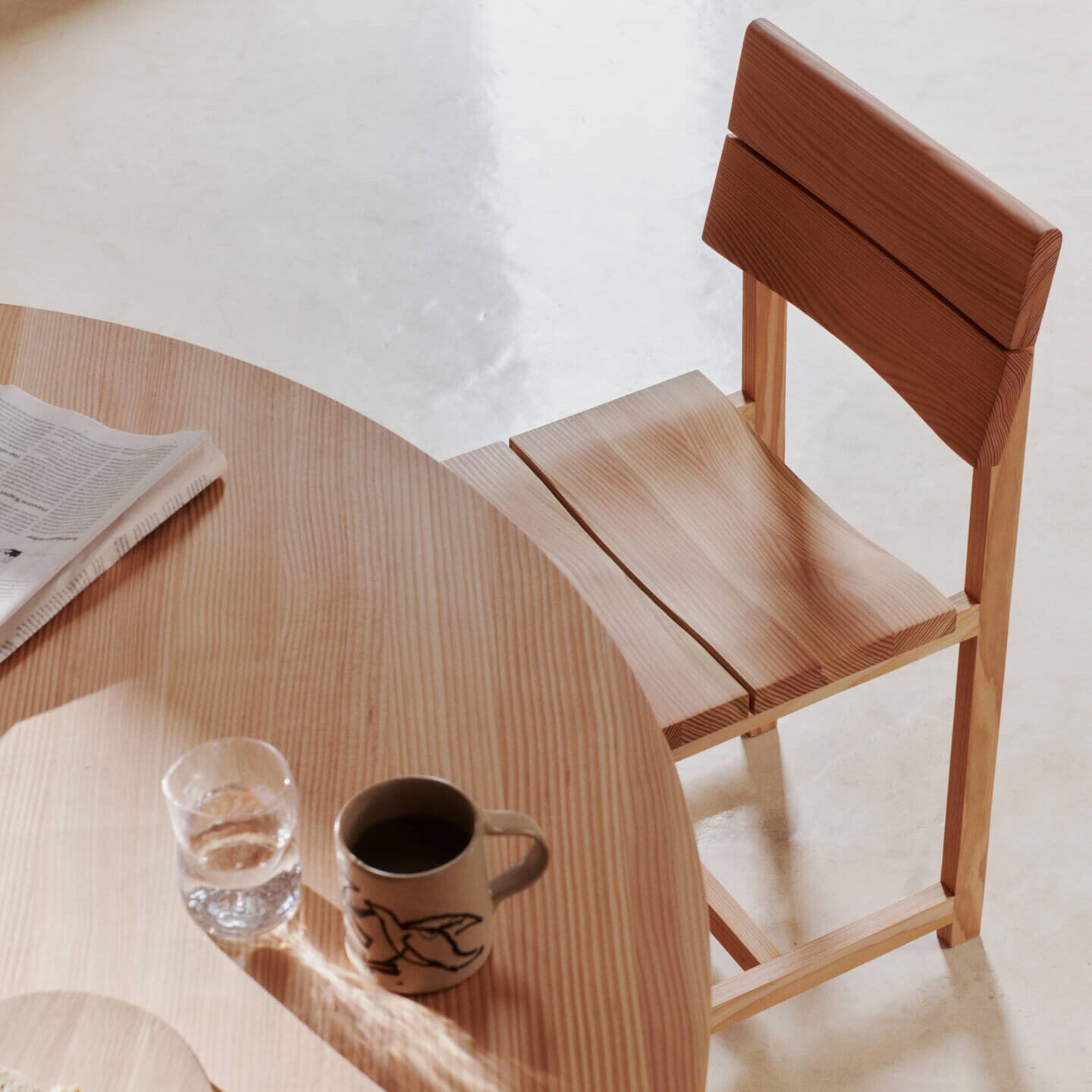 Aukko Dining Table Ø 140cm