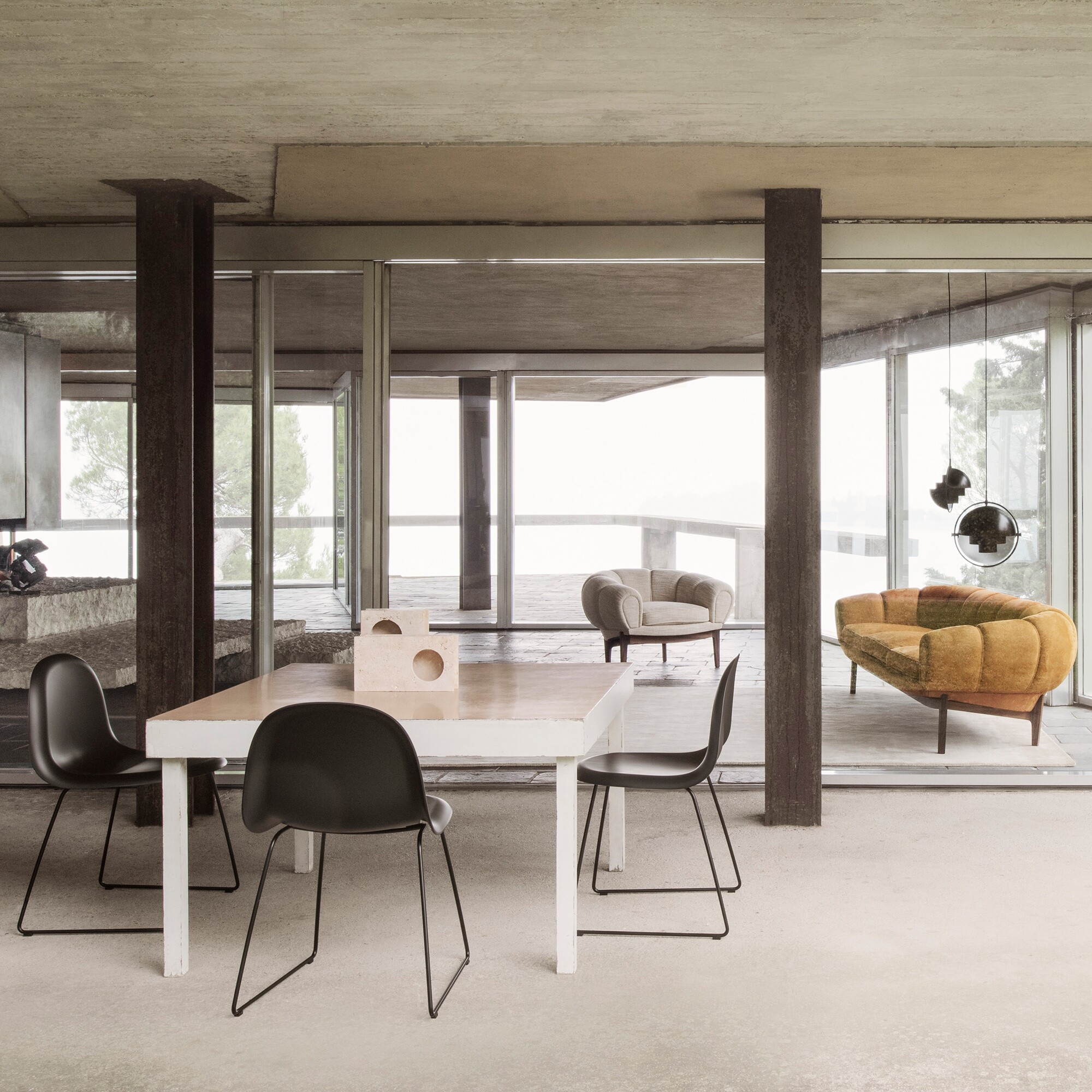 Croissant Sofa 3 Seater 230x88cm Leather