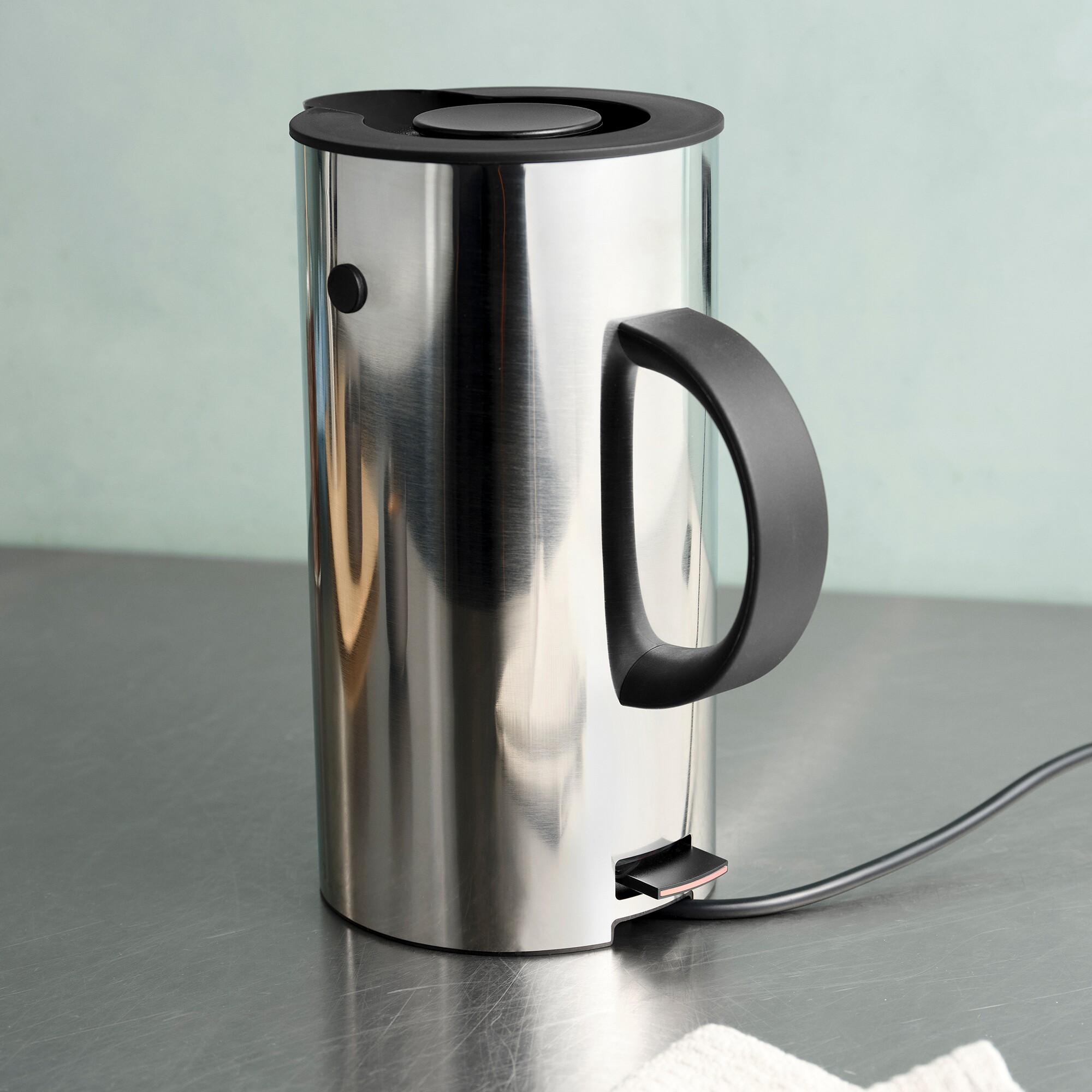 EM77 Electric Kettle 1.5L