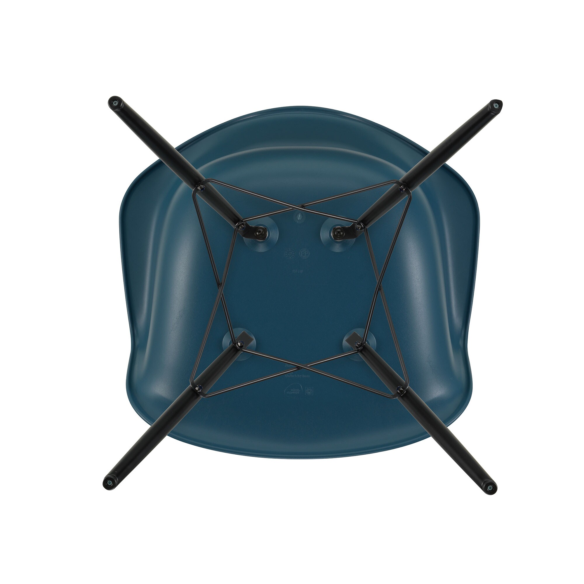Eames Plastic Armchair DAW RE Black Maple Base