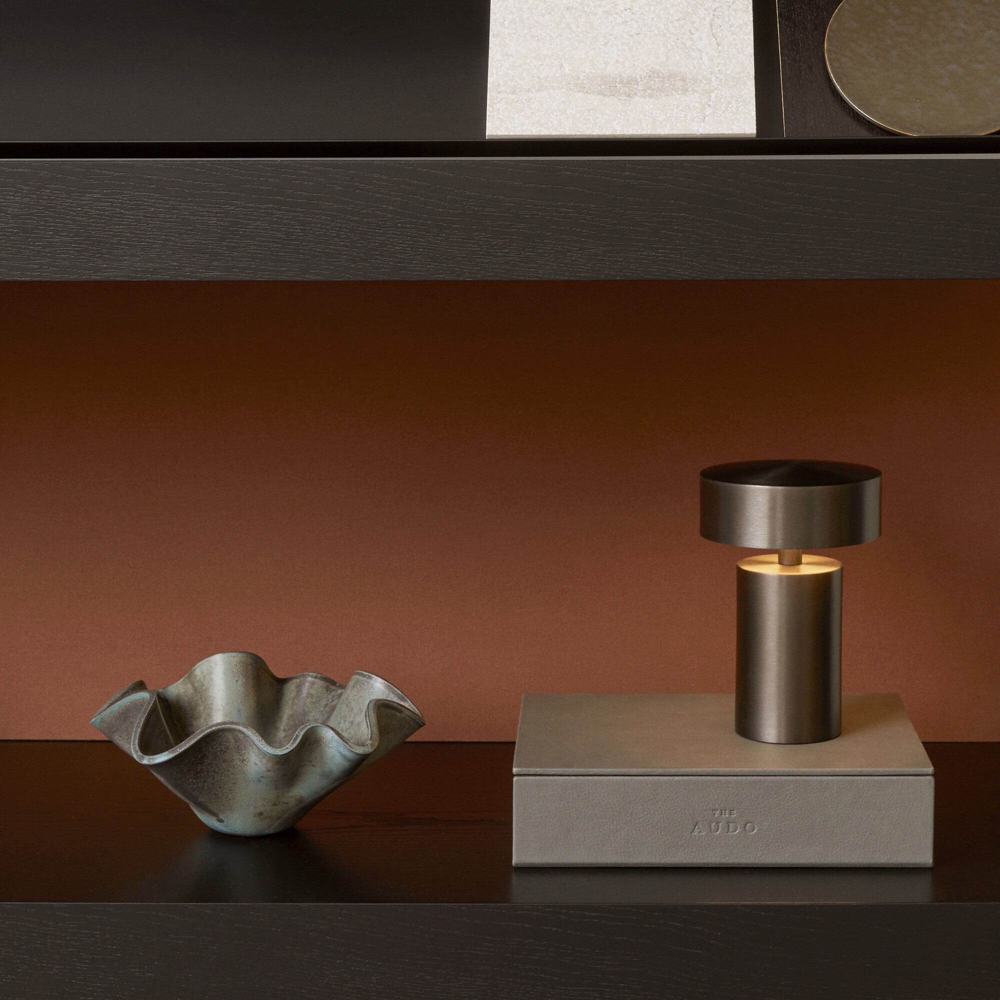 Column Table Lamp with Battery