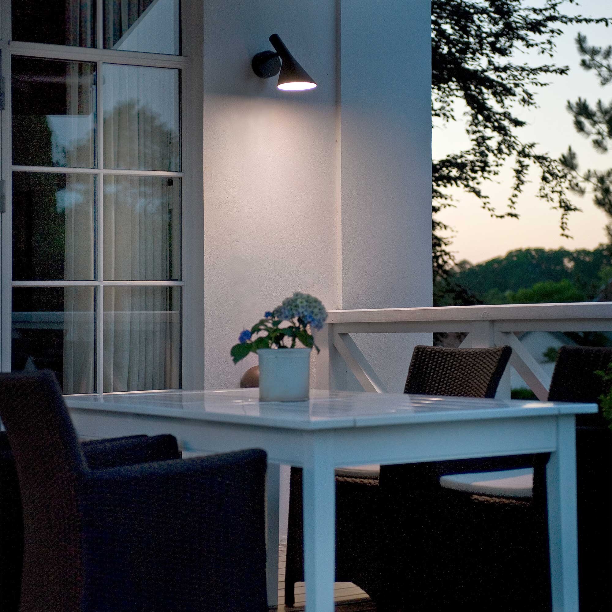 AJ 50 LED Outdoor Wall Lamp