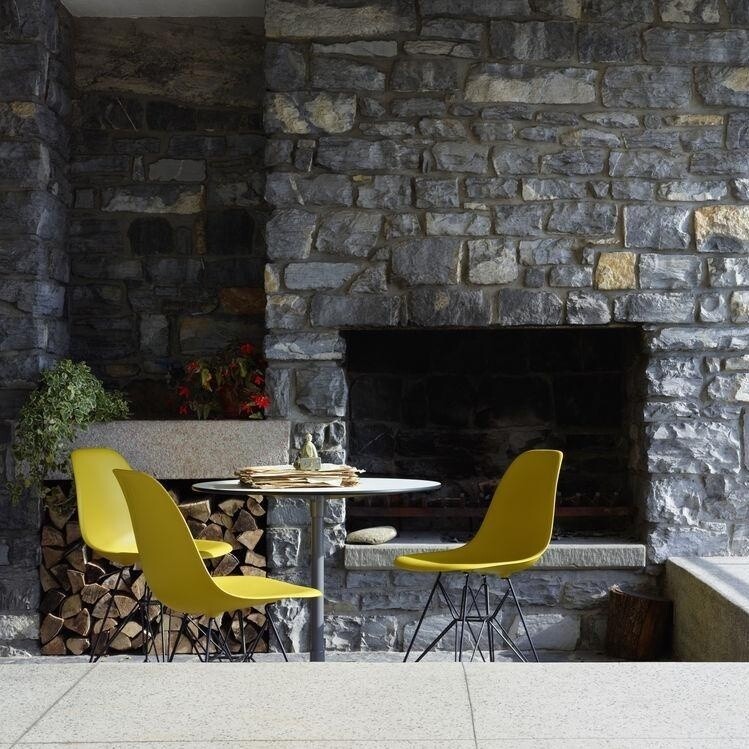 Eames Plastic Side Chair DSR RE Black Base