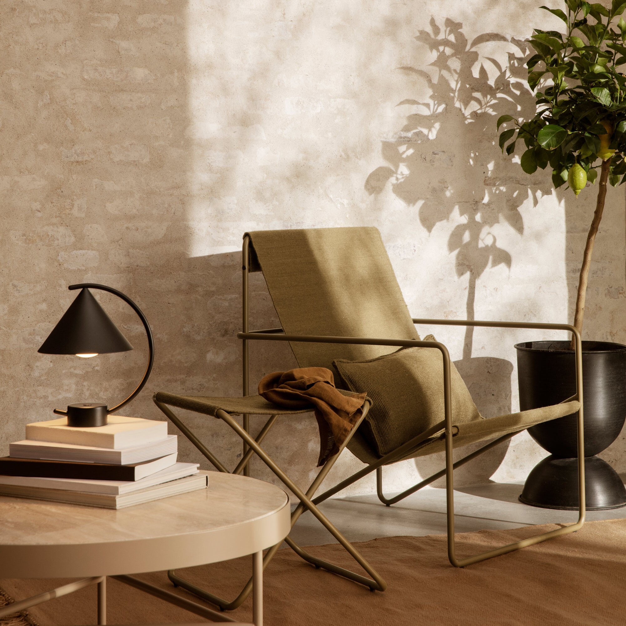 Meridian LED Lamp with Battery