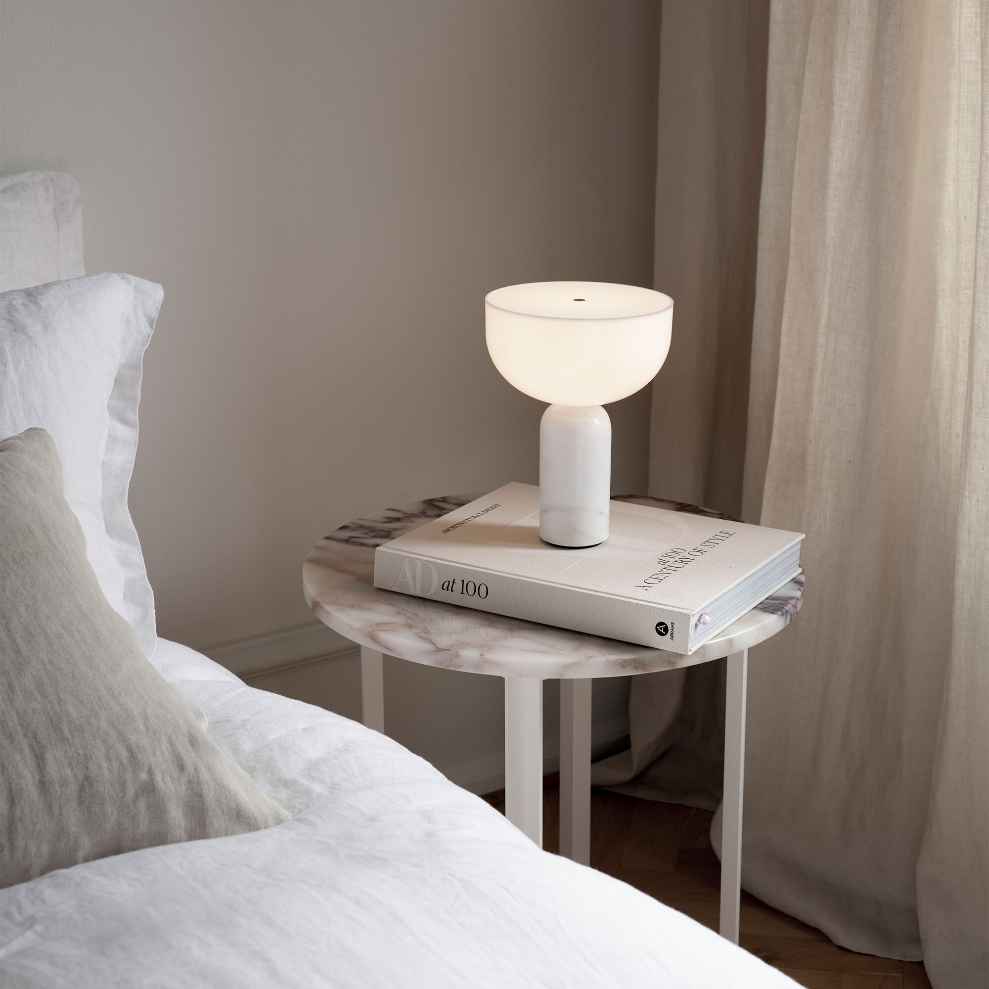 Kizu Portable LED Table Lamp with Battery