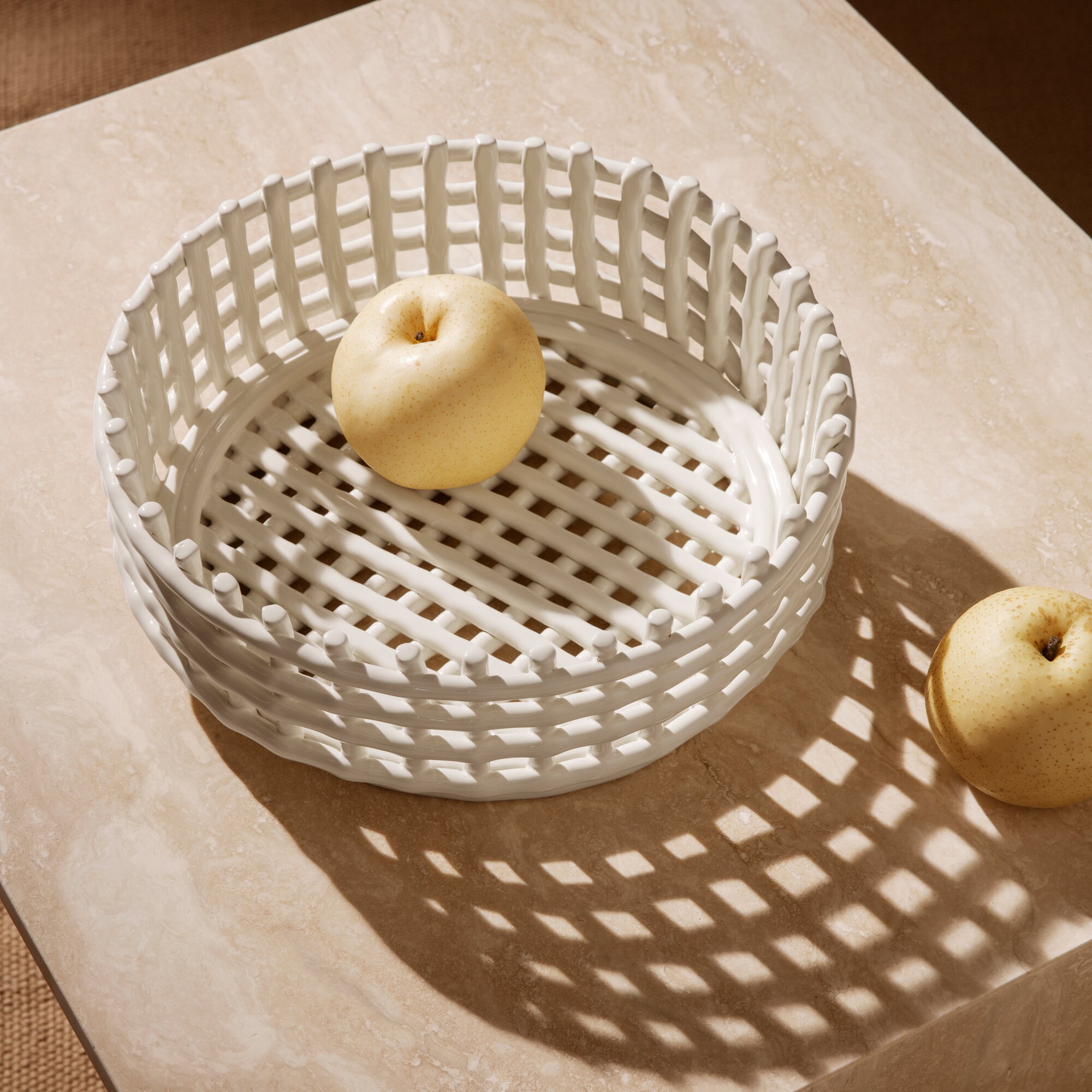 Ceramic Centerpiece Fruit / Bread Basket