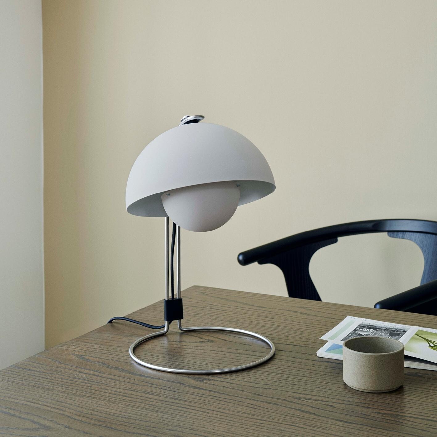 Flowerpot VP4 Table Lamp