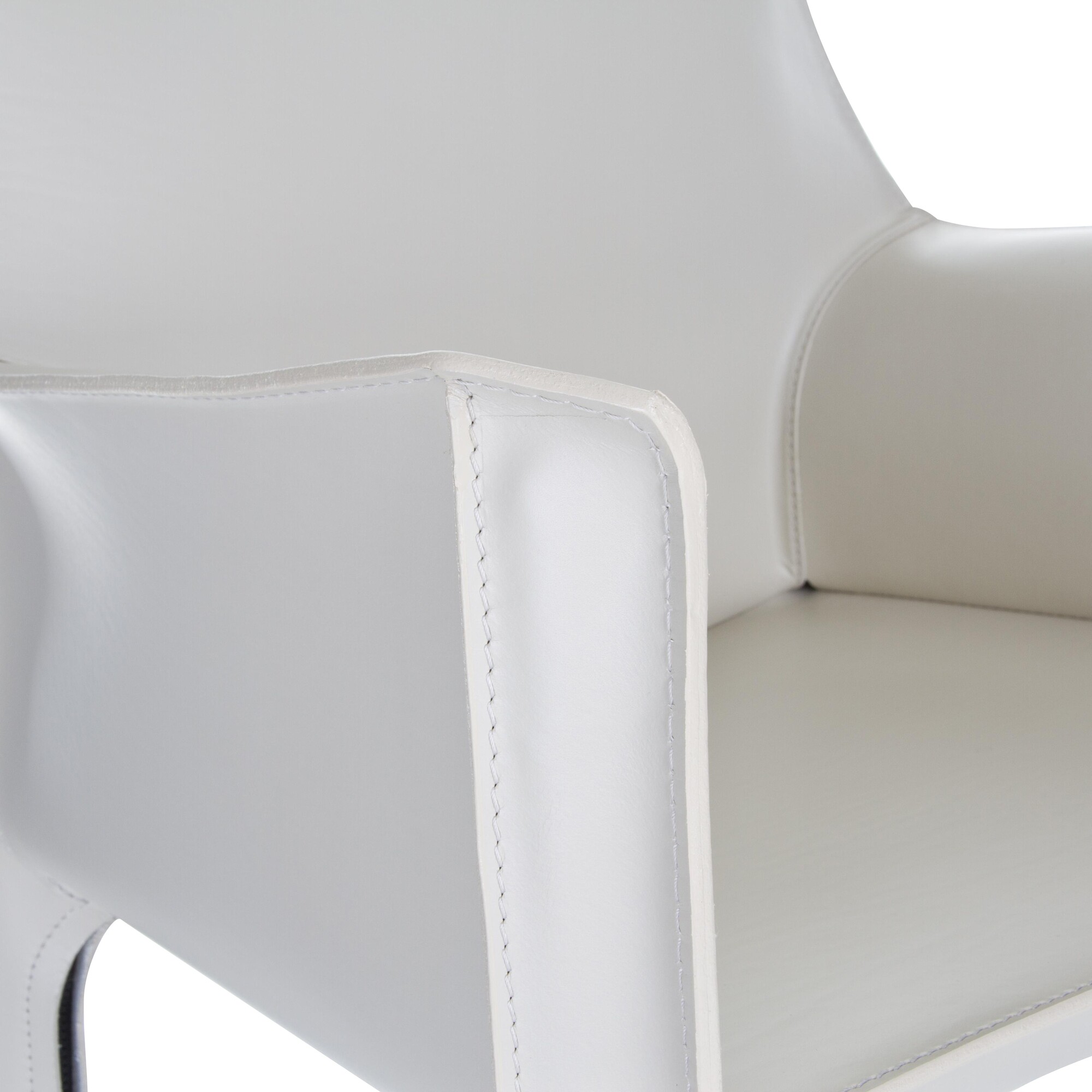 413 Cab Armchair Leather