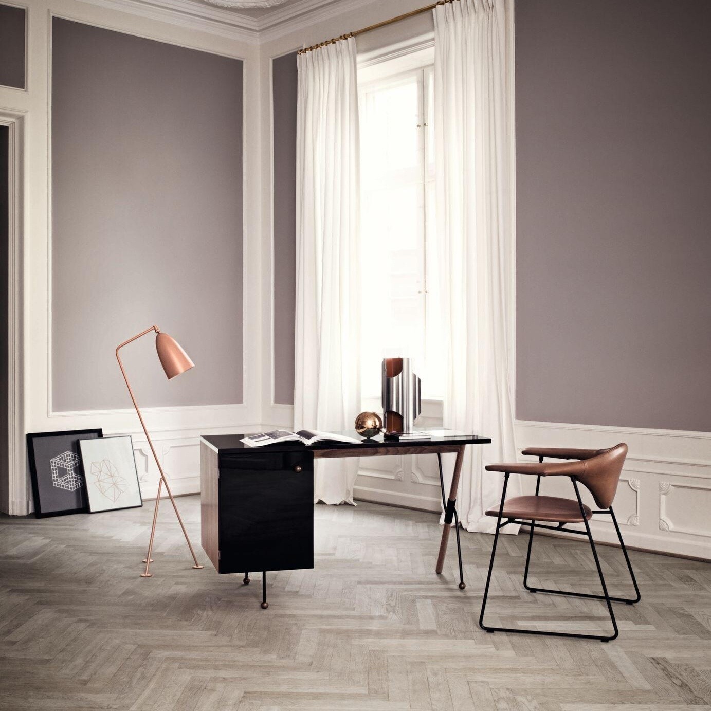 Gräshoppa Floor Lamp