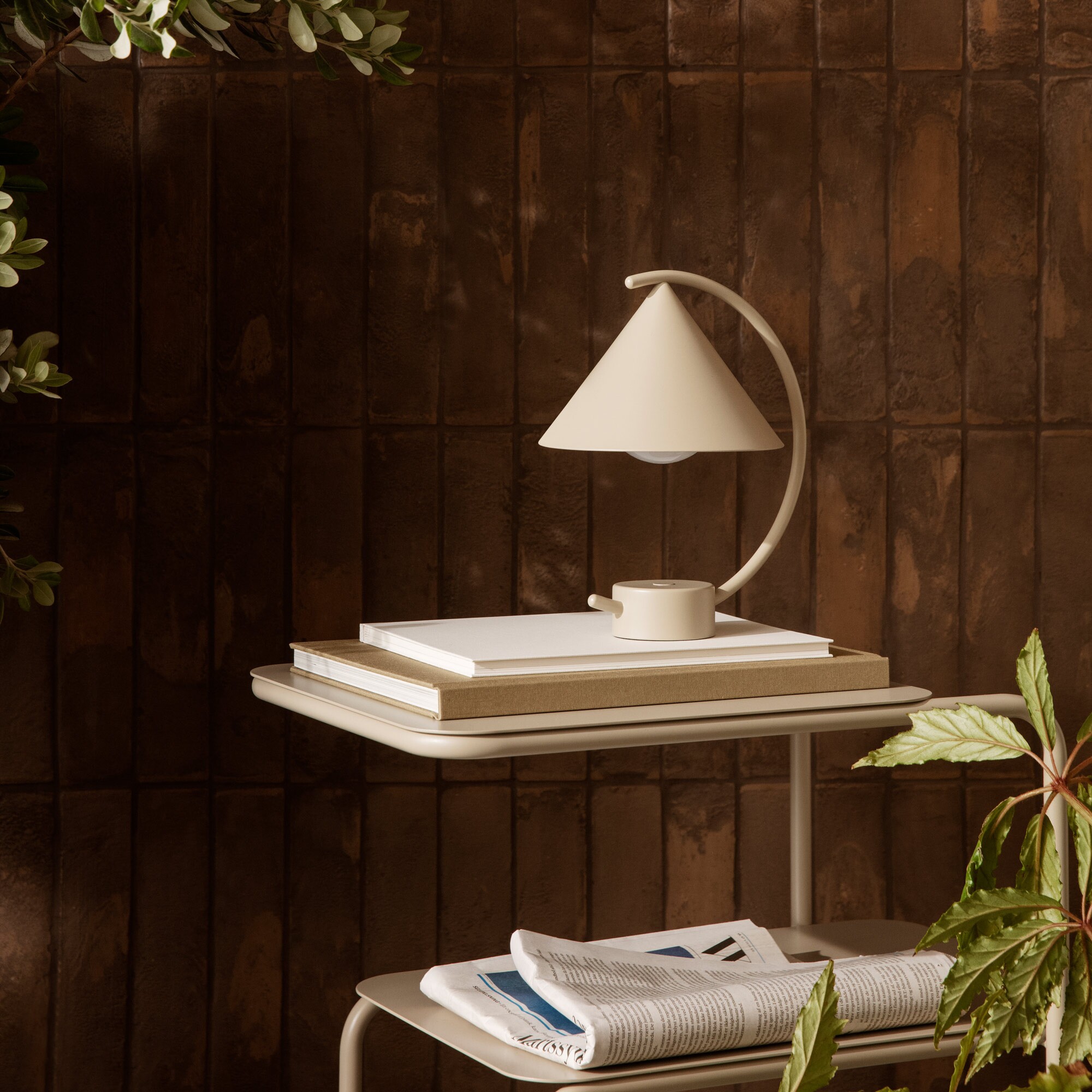 Meridian LED Lamp with Battery