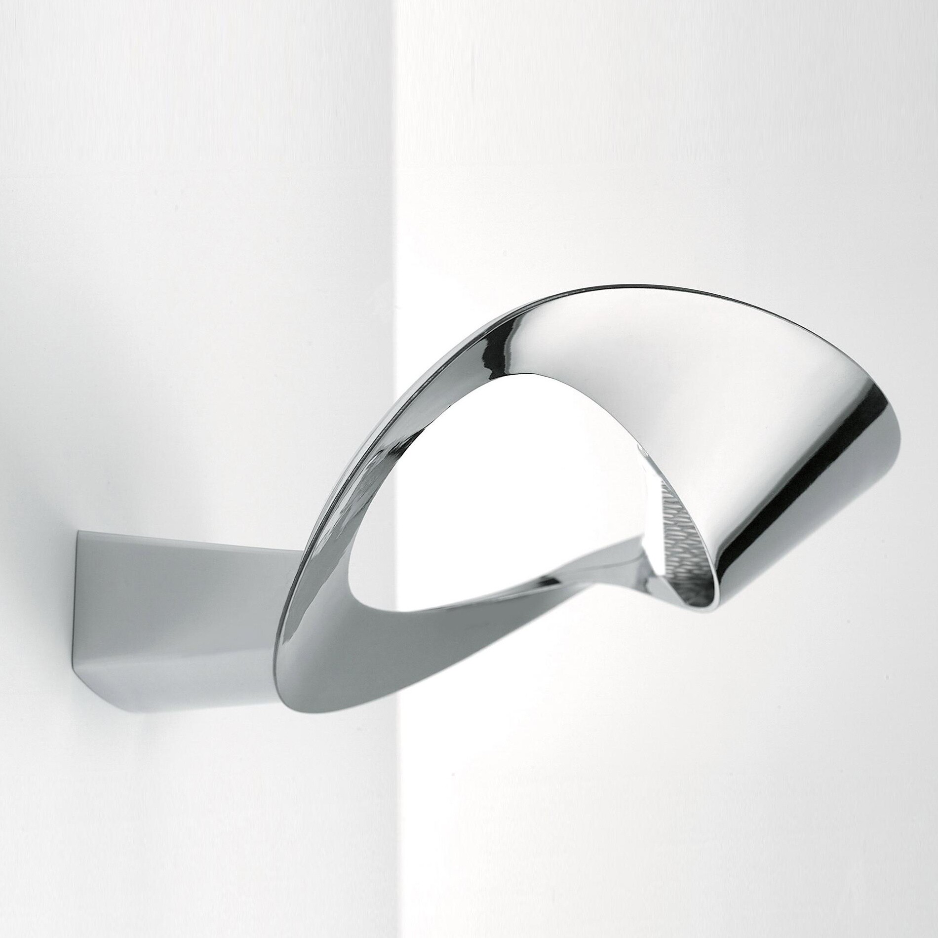 Mesmeri LED Wall Lamp