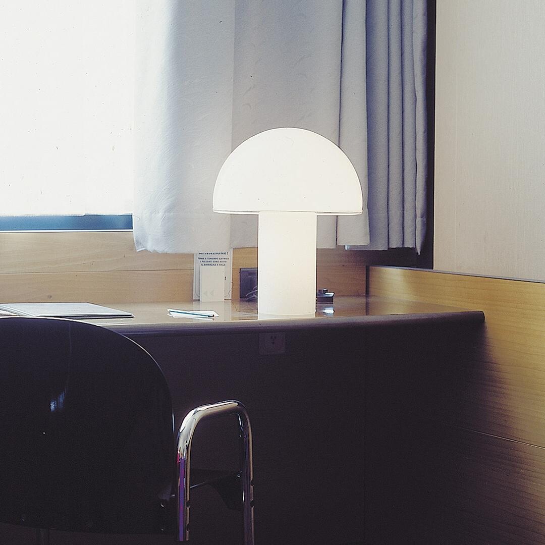 Onfale Tavolo Medio Table Lamp