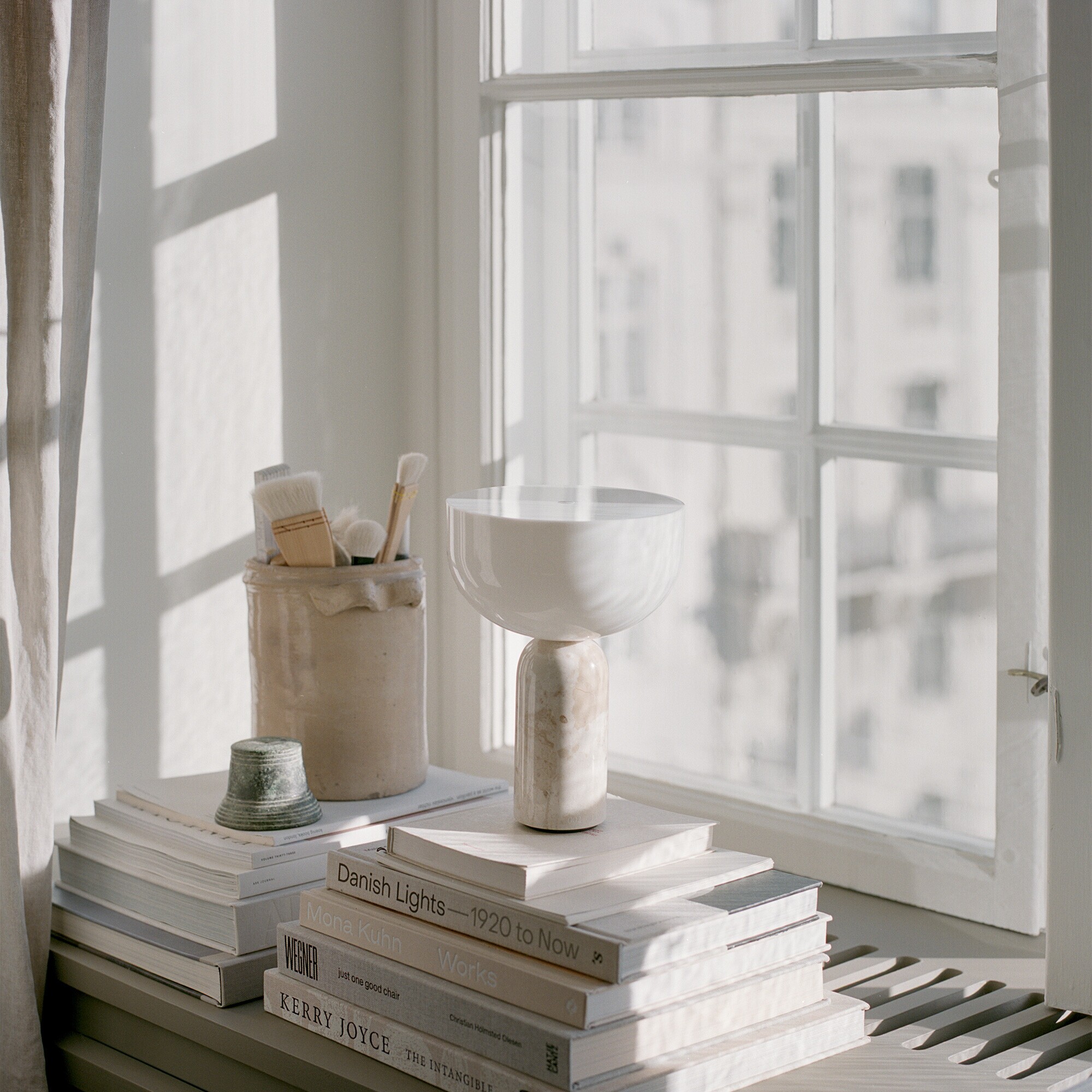 Kizu Portable LED Table Lamp with Battery