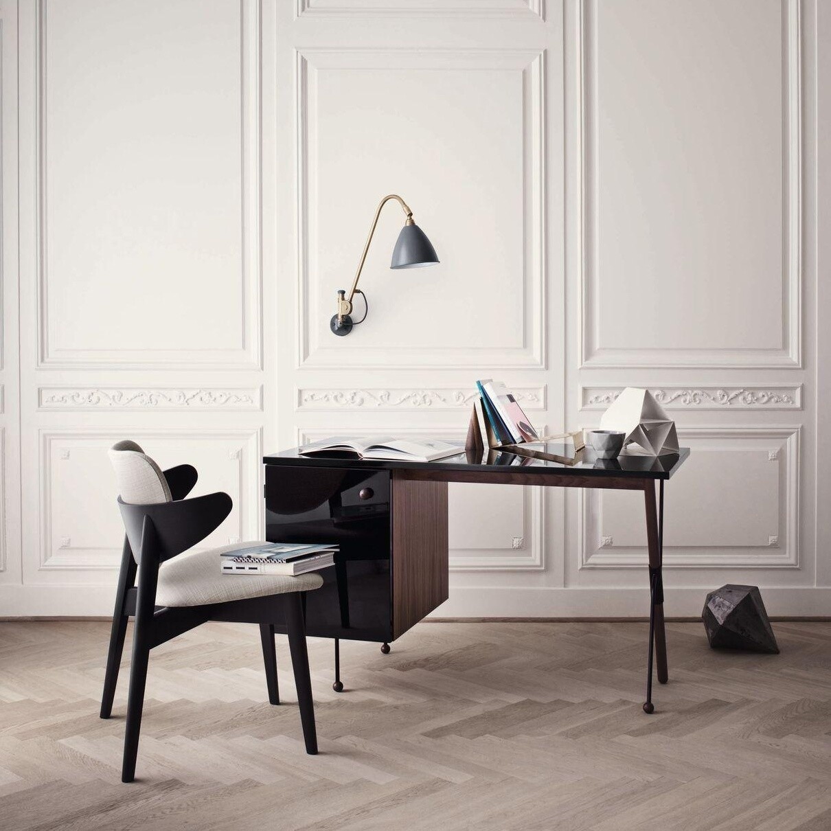 Grossman 62-Series Desk