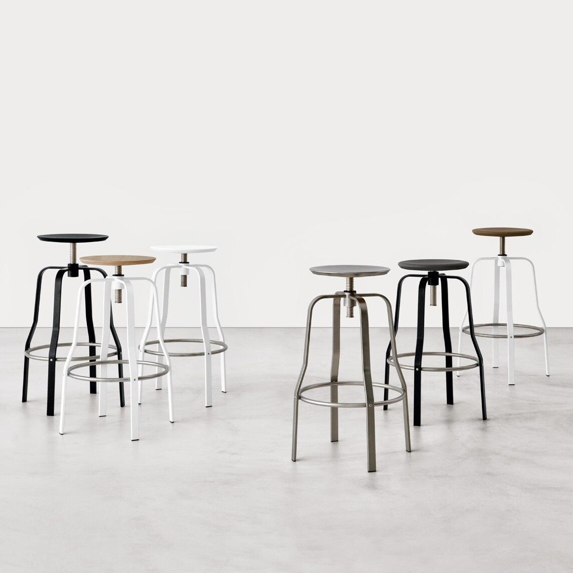 Giro S106 Stool Seat Wood 66-76cm