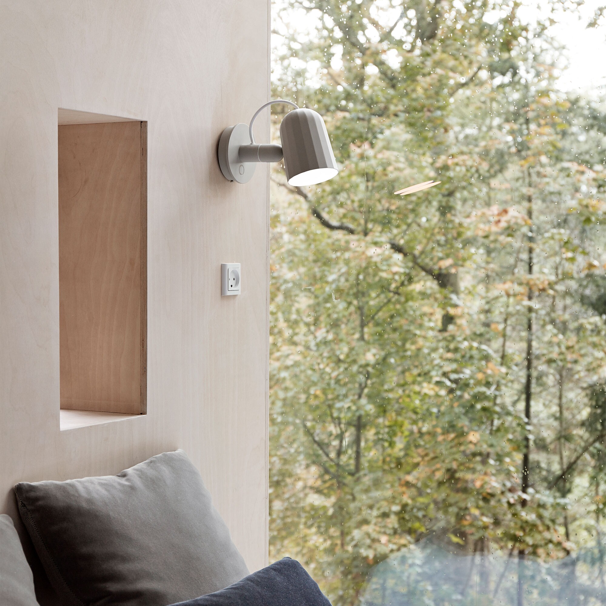 Noc Wall Button Wall Lamp