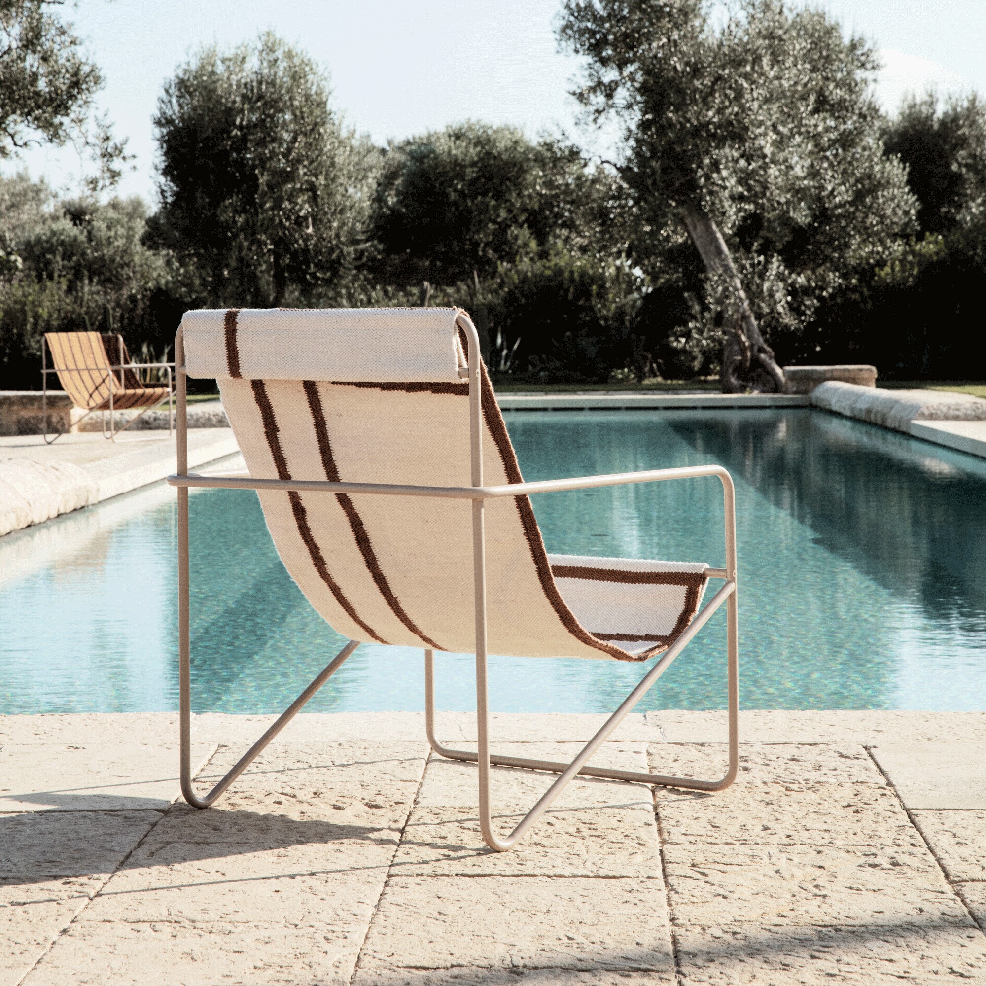 Desert Lounge Chair Cashmere Frame