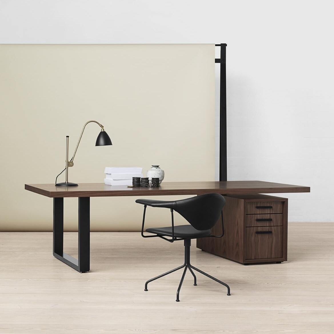 Bestlite BL1 Table Lamp Frame Brass