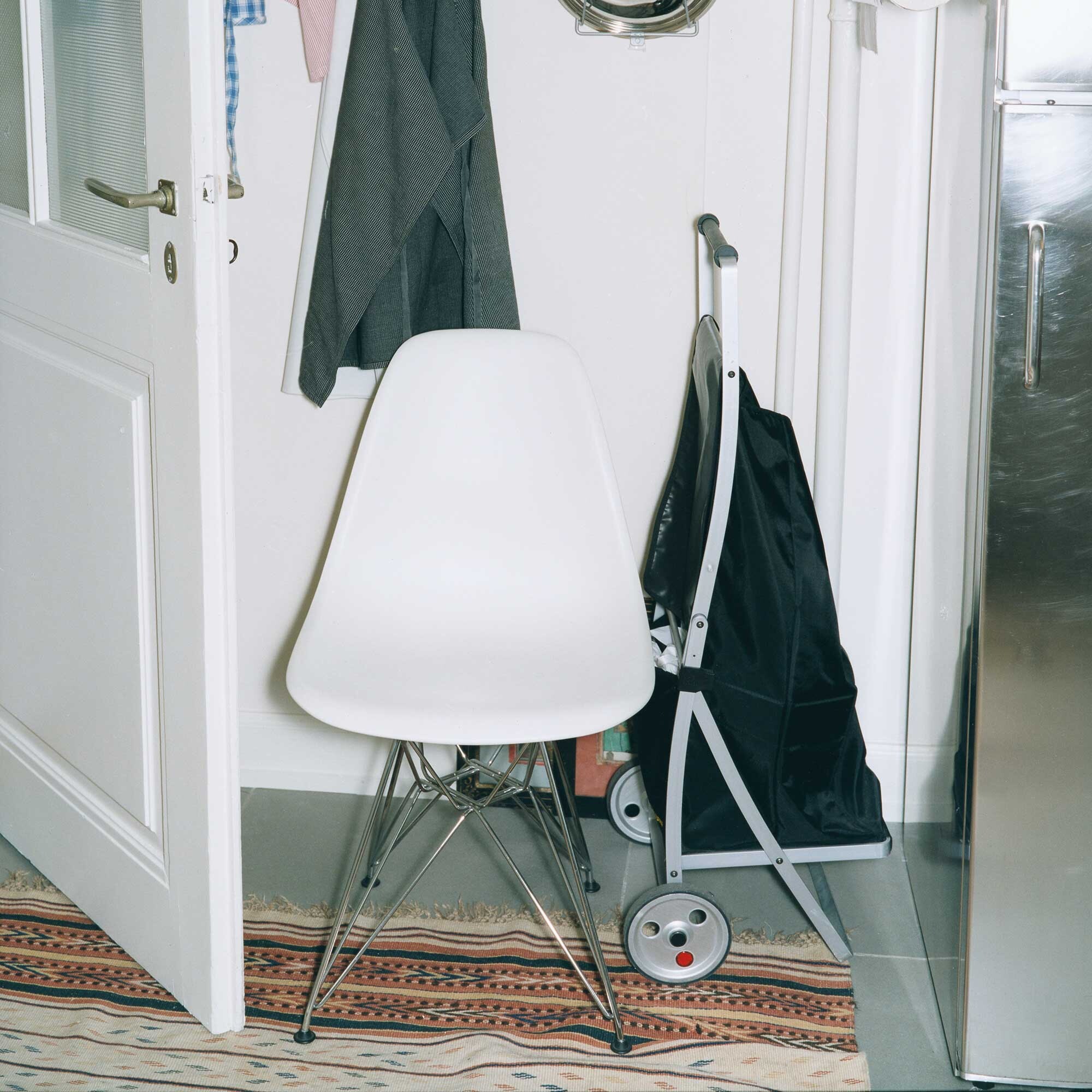 Eames Plastic Side Chair DSR Chromed Base Set of 4