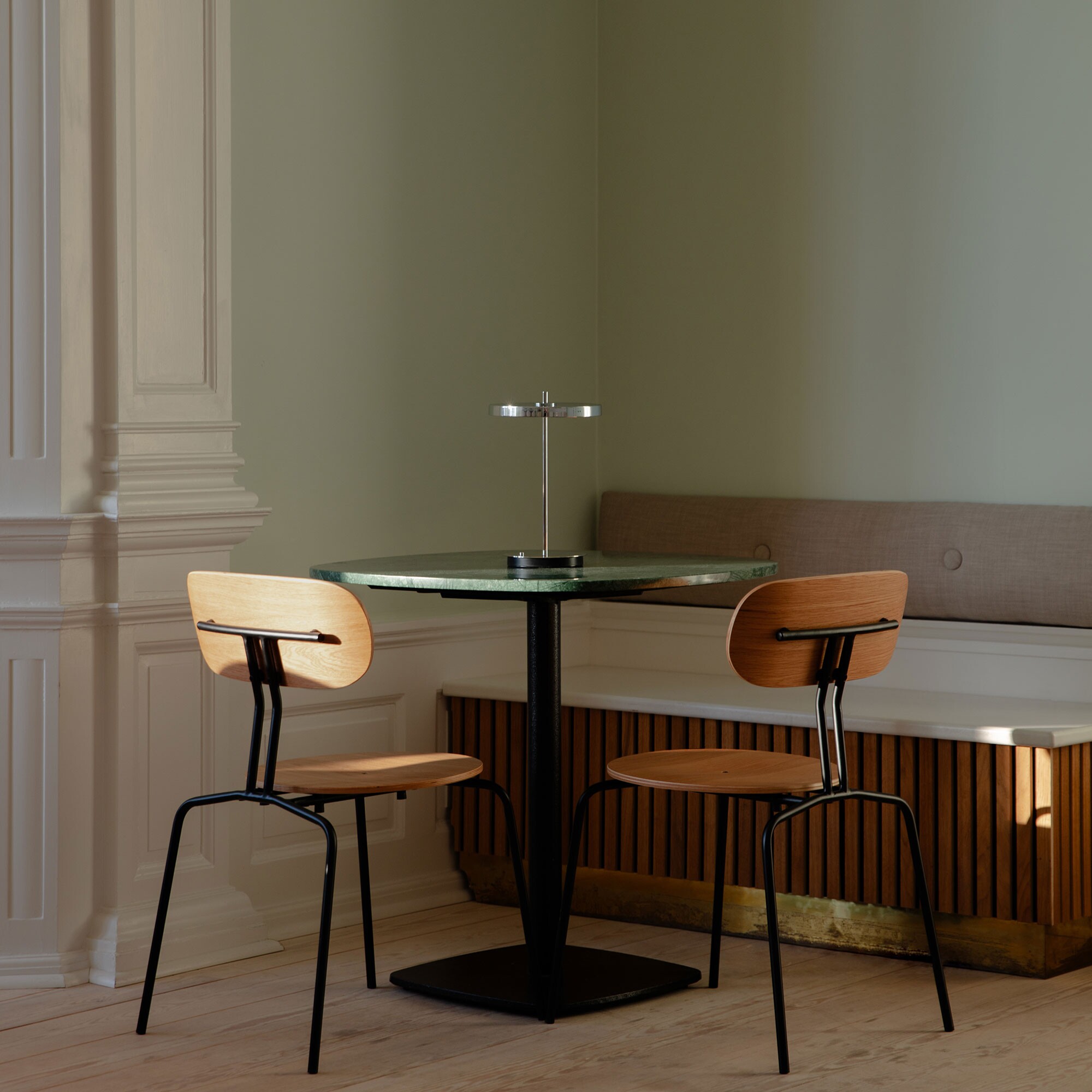 Asteria Move LED Table Lamp V2 with Battery