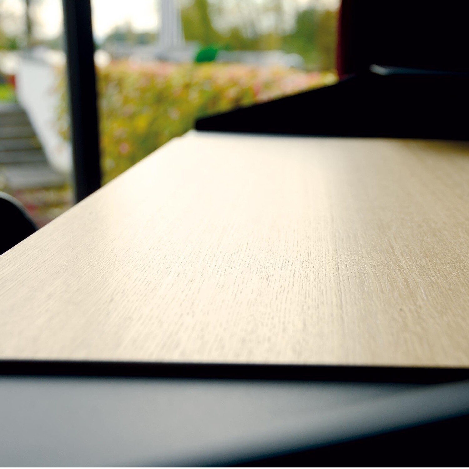 Miss Moneypenny Desk