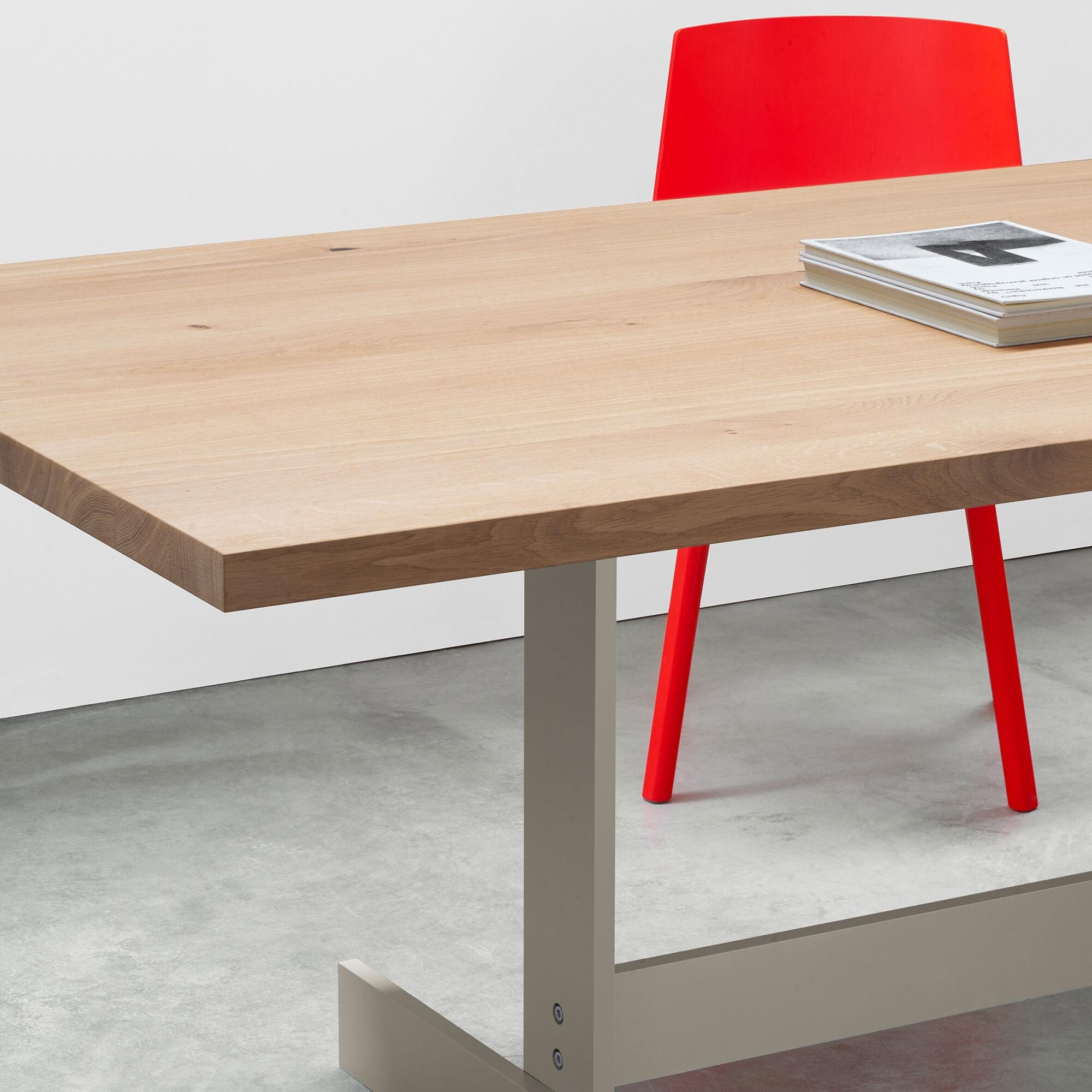 e15 TA23 Kazimir Dining Table