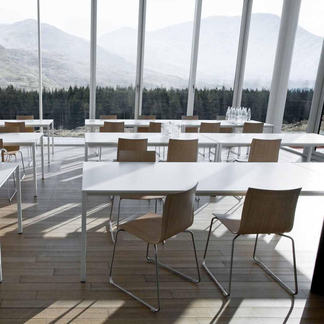 Frame P10 Table 180x90cm