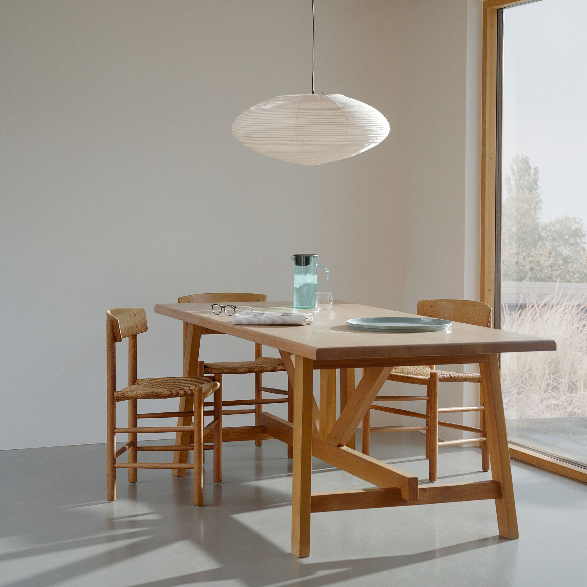 EM77 Water Jug With Lid