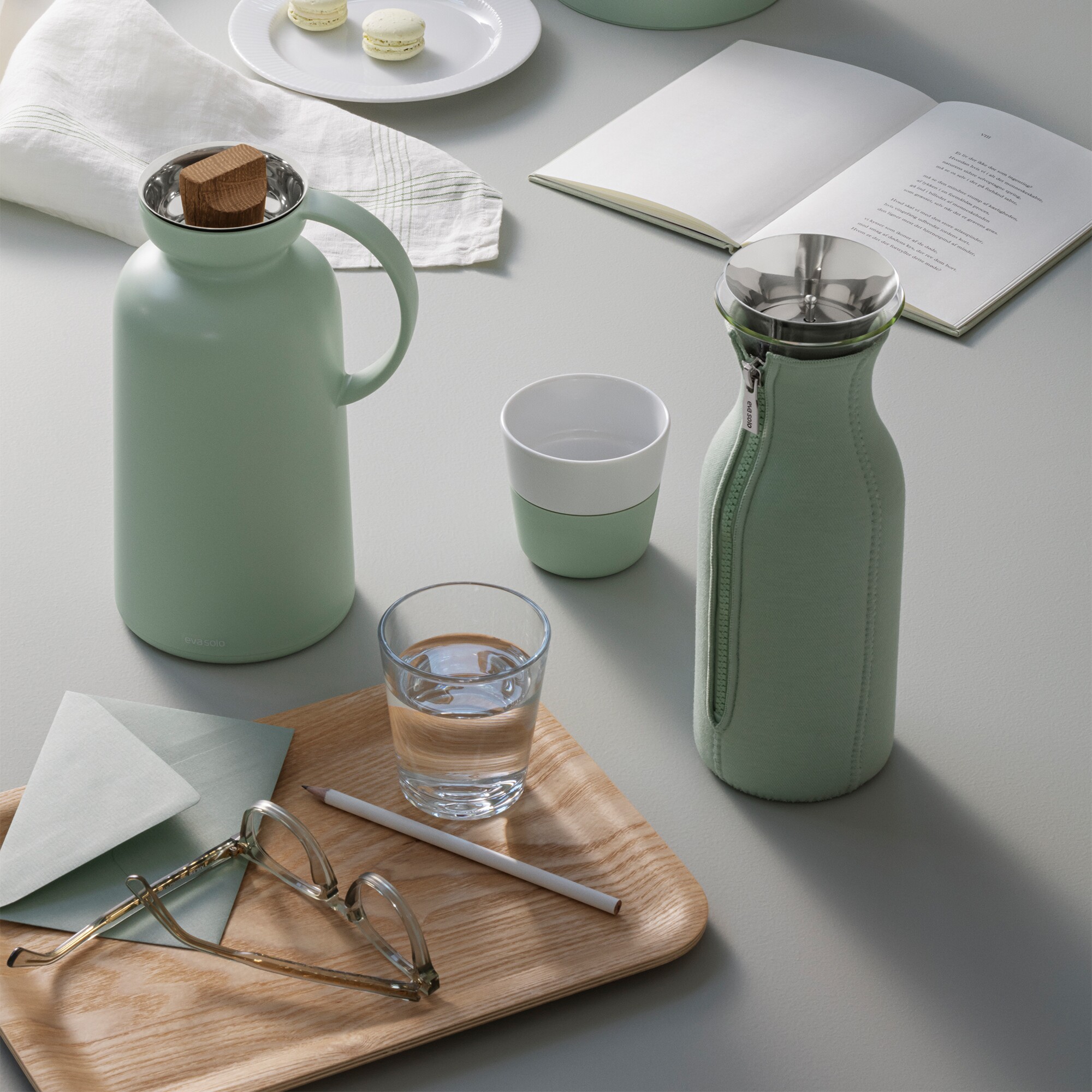 Fridge Carafe with Neoprene Cover 1L