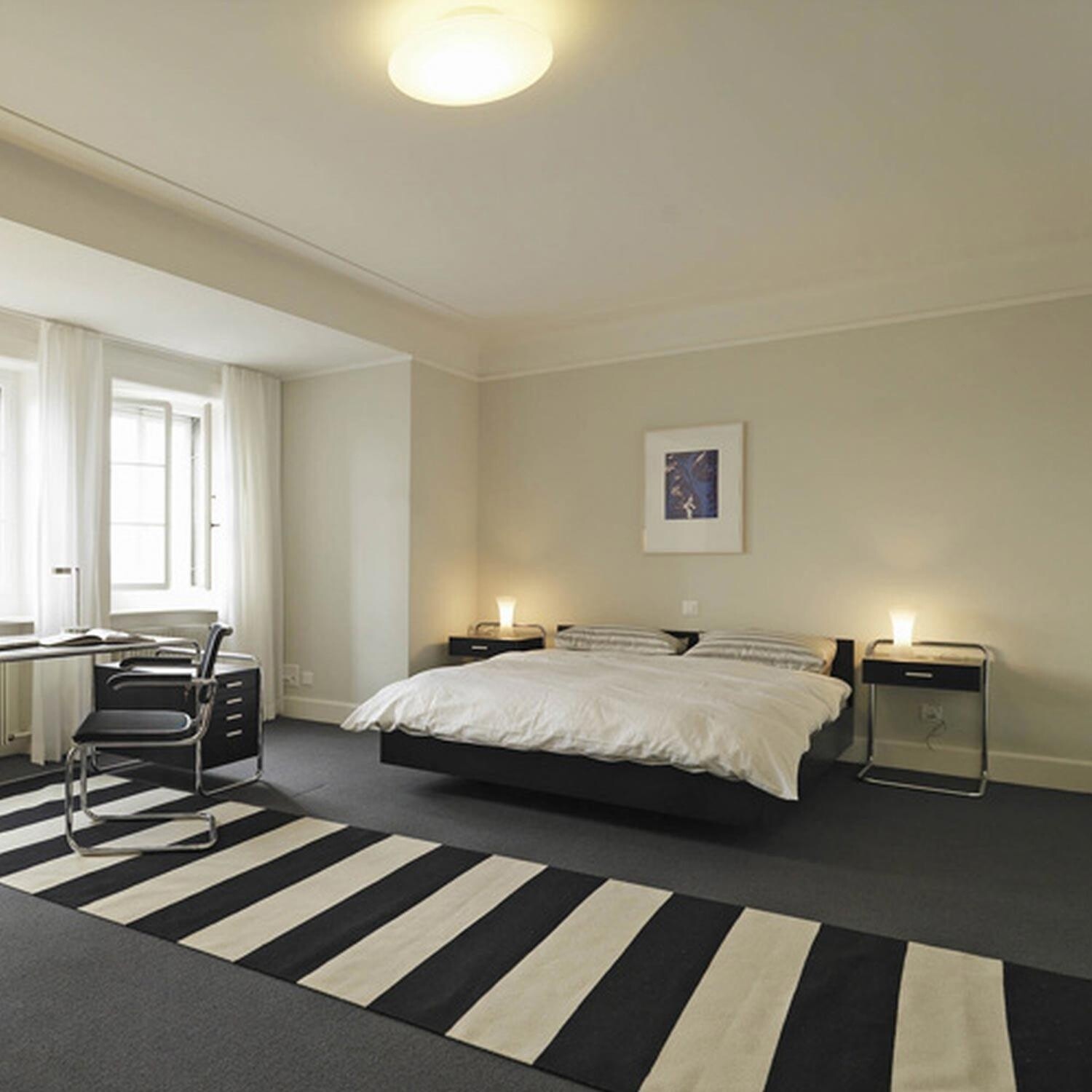 B 117 Bedside Table with Drawer