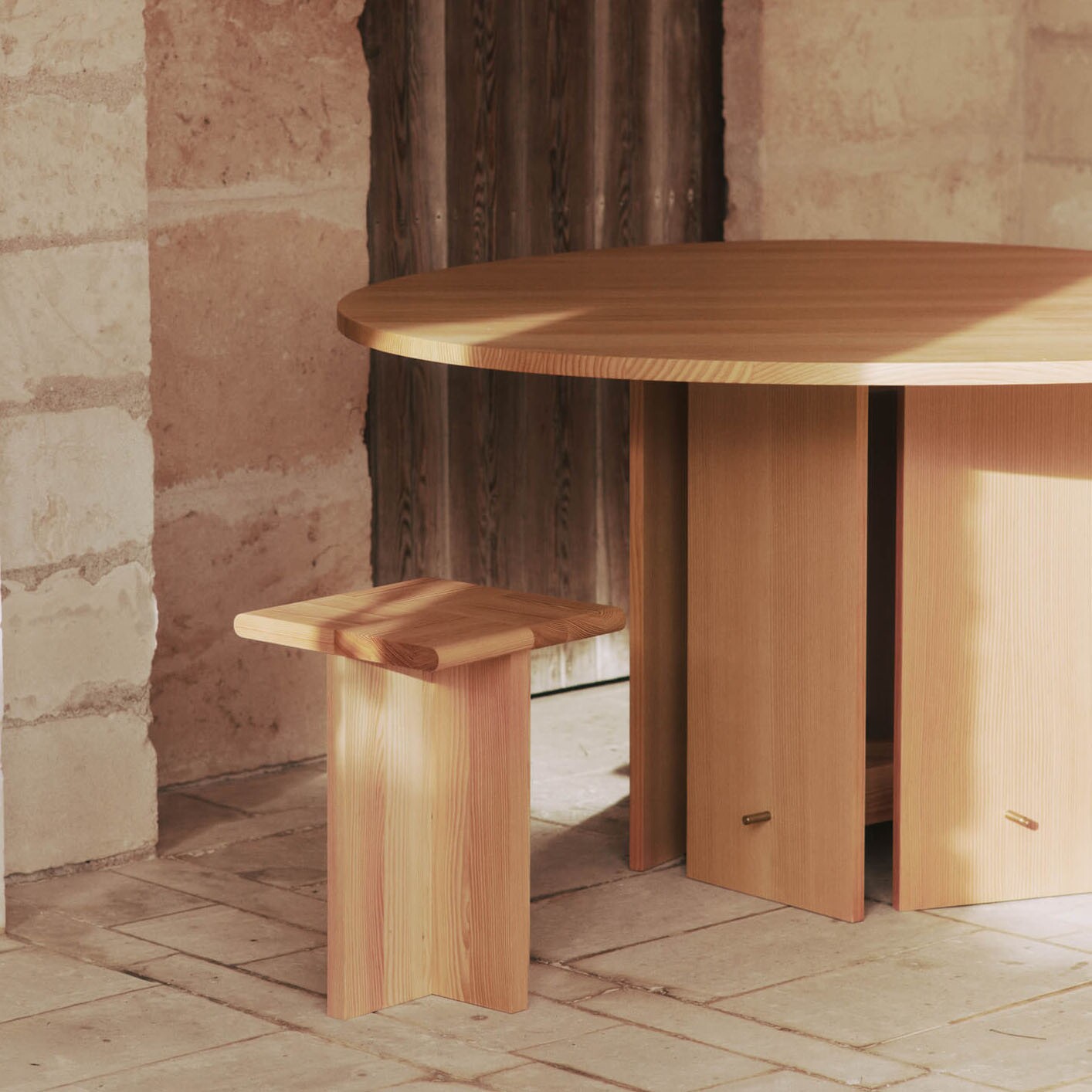 Aukko Dining Table Ø 140cm