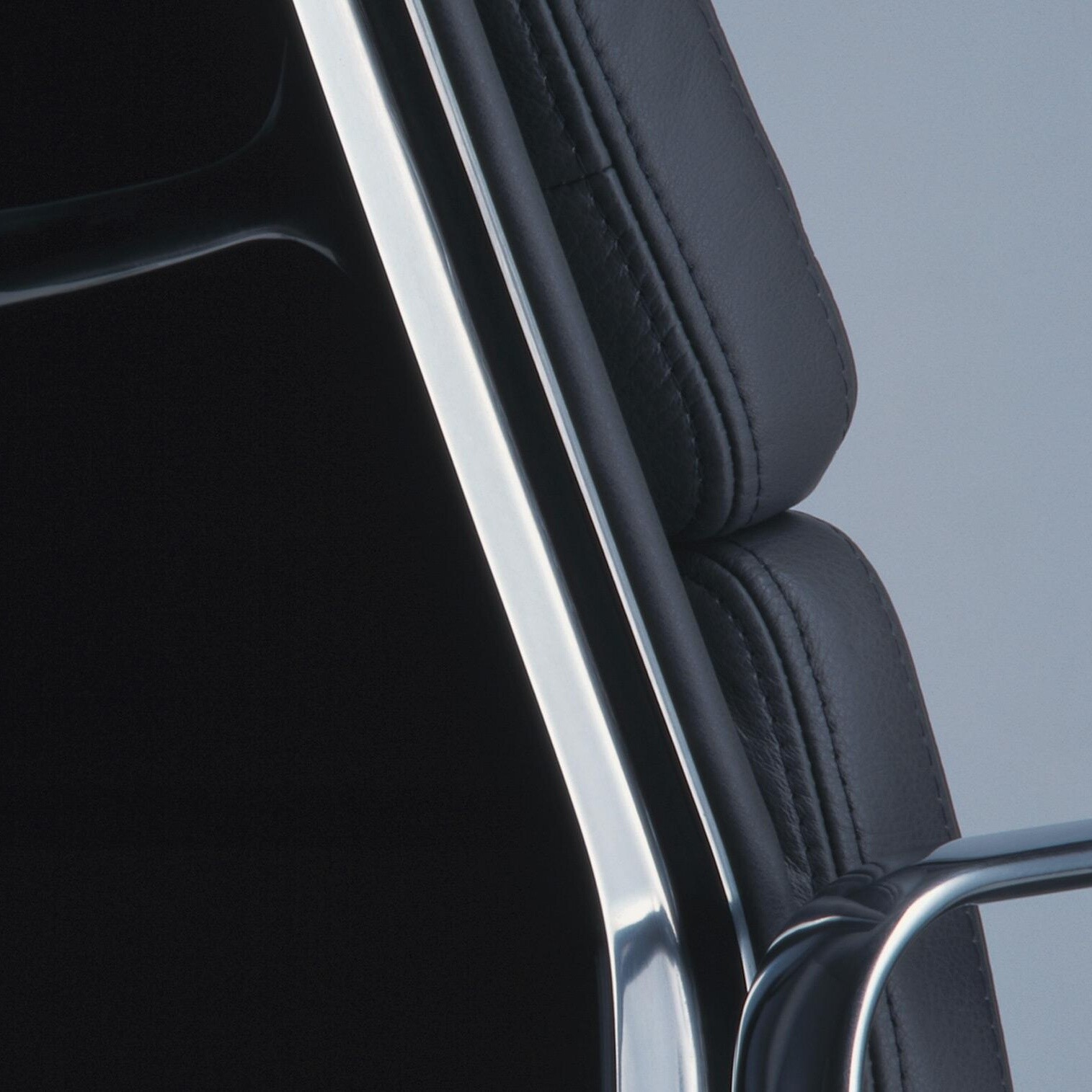 EA 219 Soft Pad Eames Alu Chair Office Chair