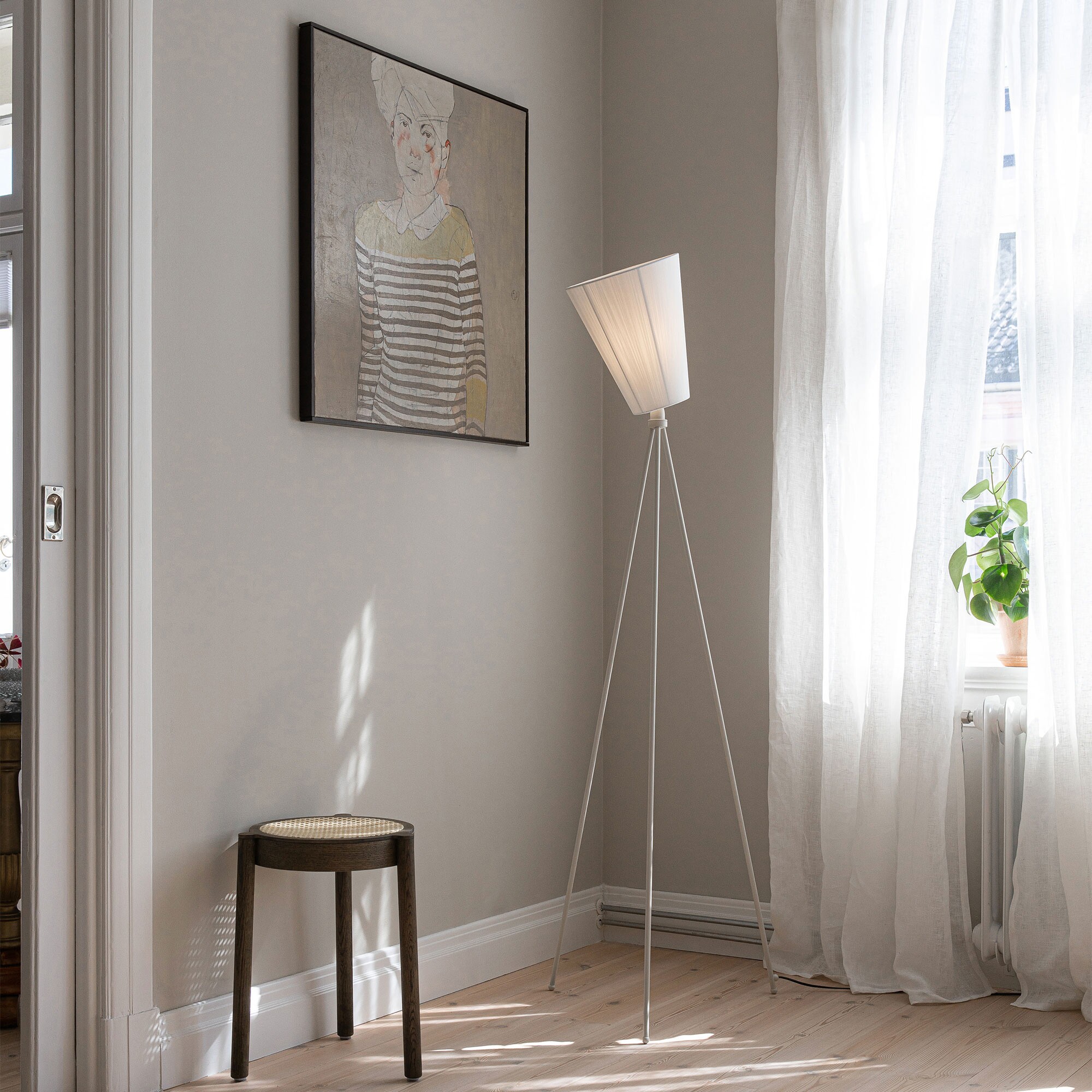 Oslo Wood Floor Lamp White Base