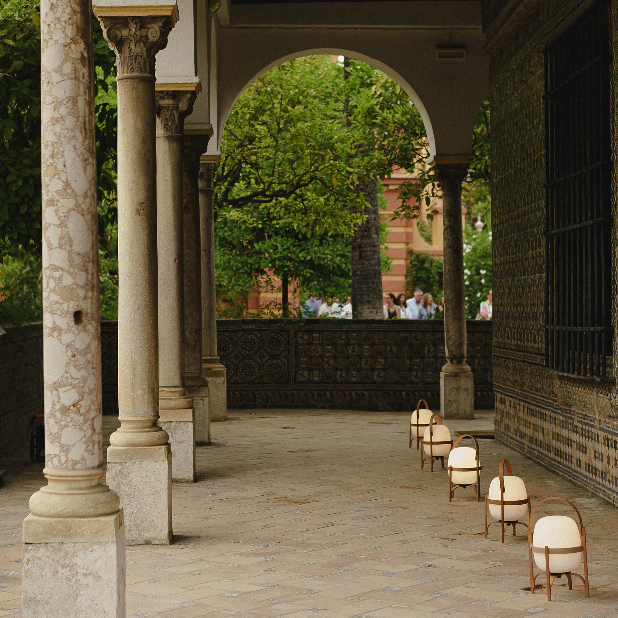 Cestita Batería LED Lamp with Battery Glass