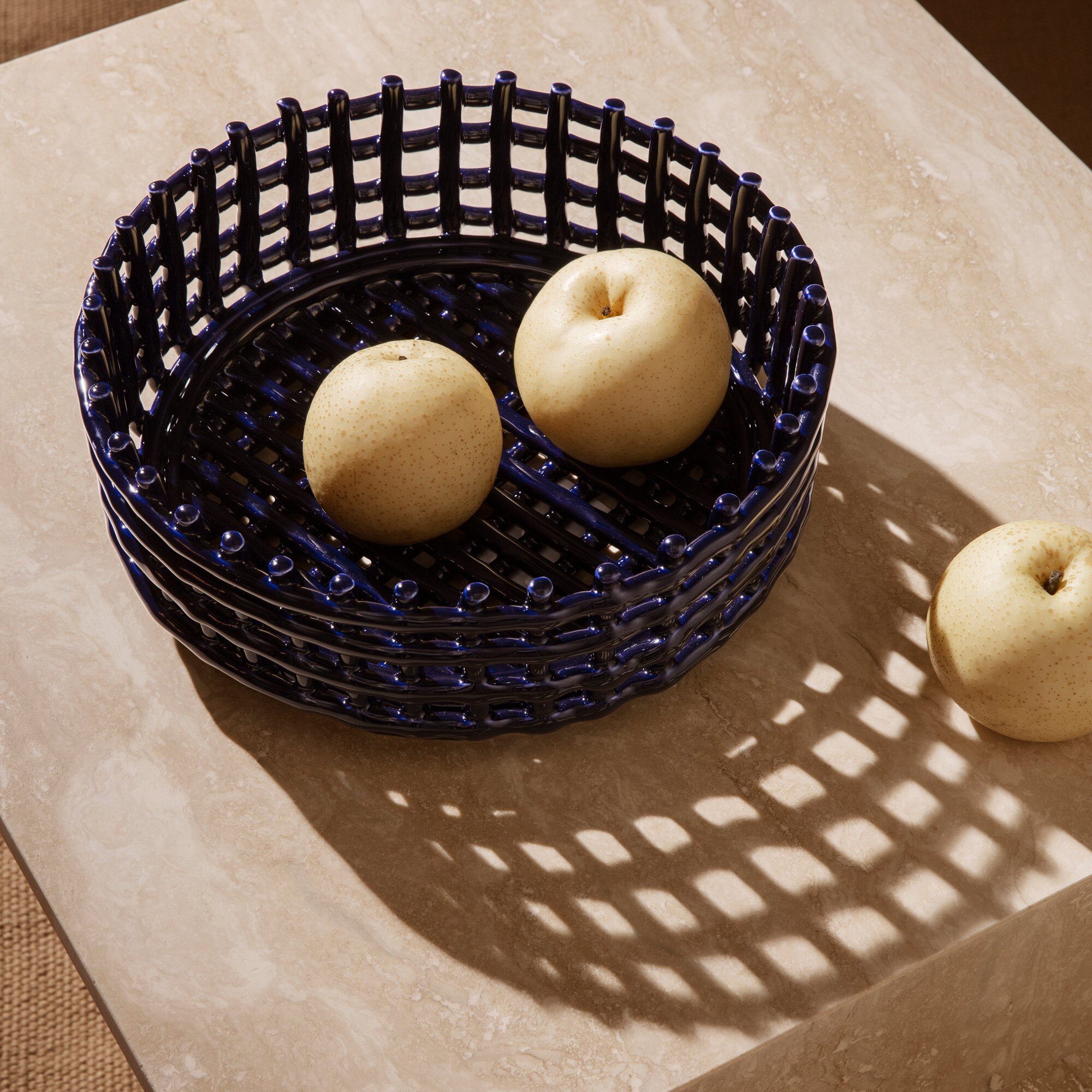 Ceramic Centerpiece Fruit / Bread Basket