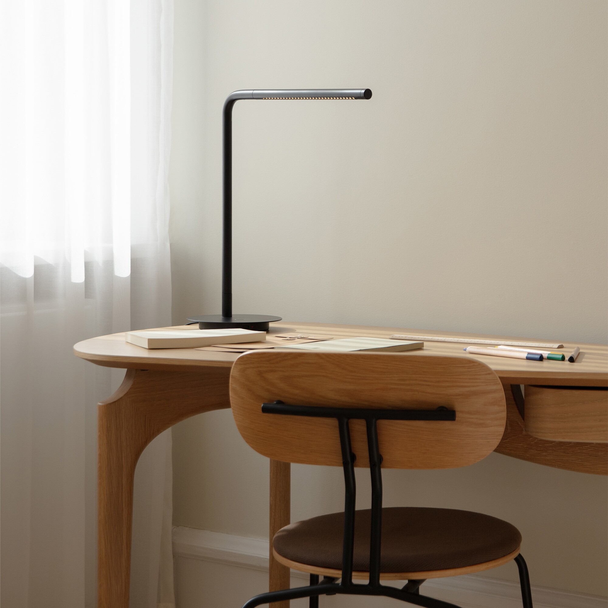 Omni LED Table Lamp