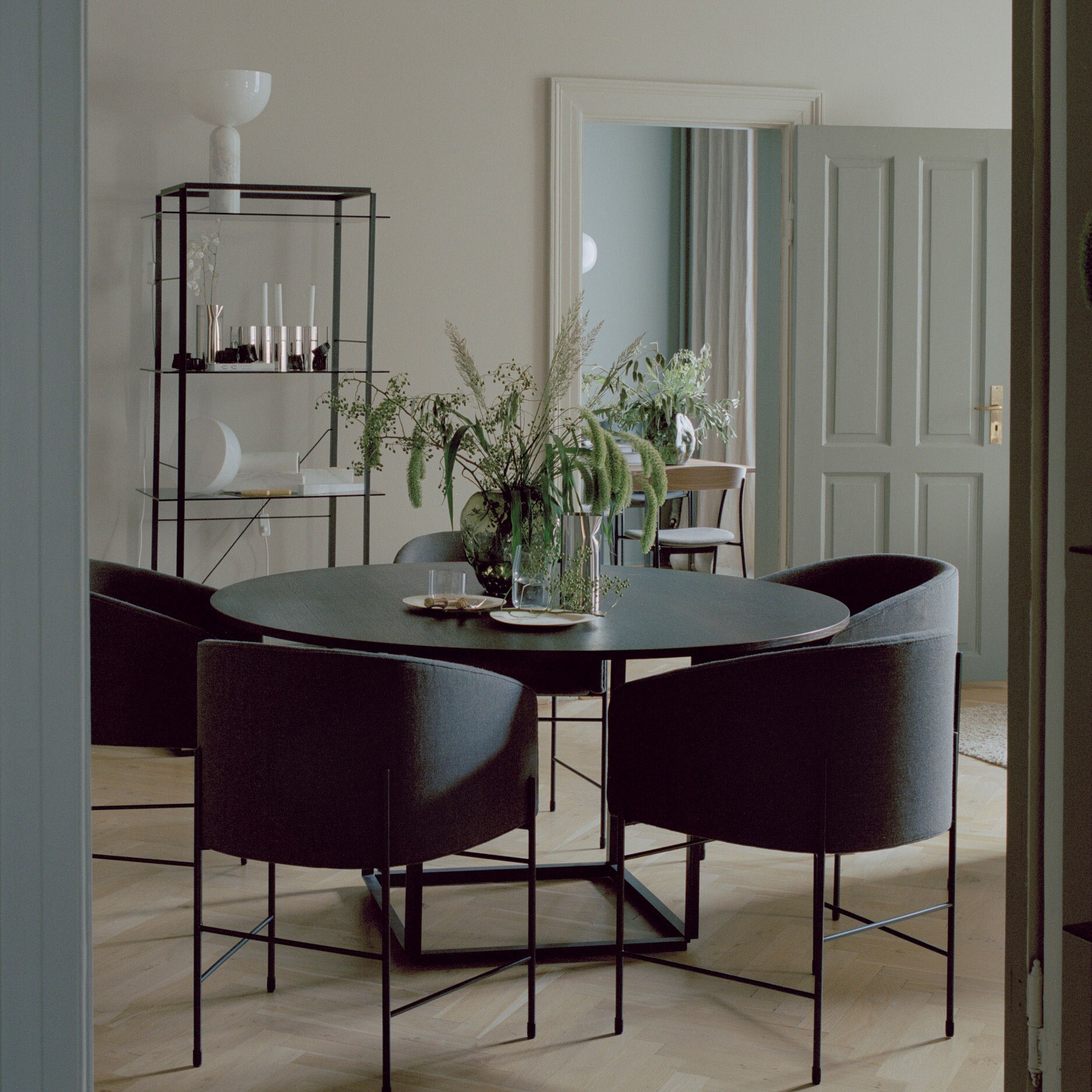 Florence Dining Table Ø145cm