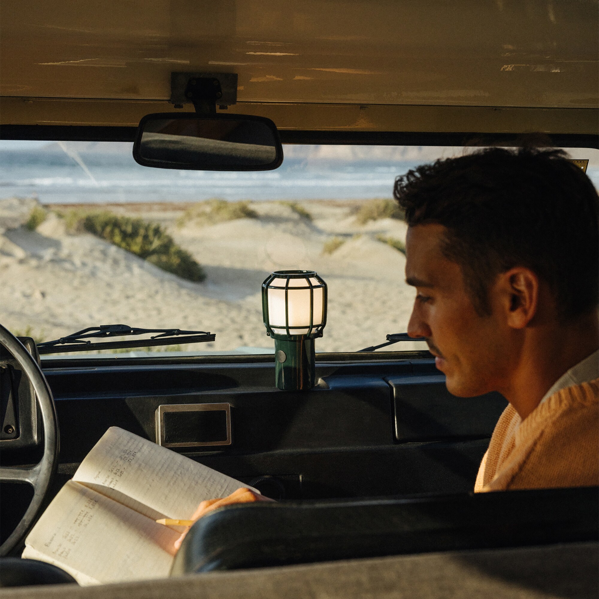 Chispa LED Lamp with Battery