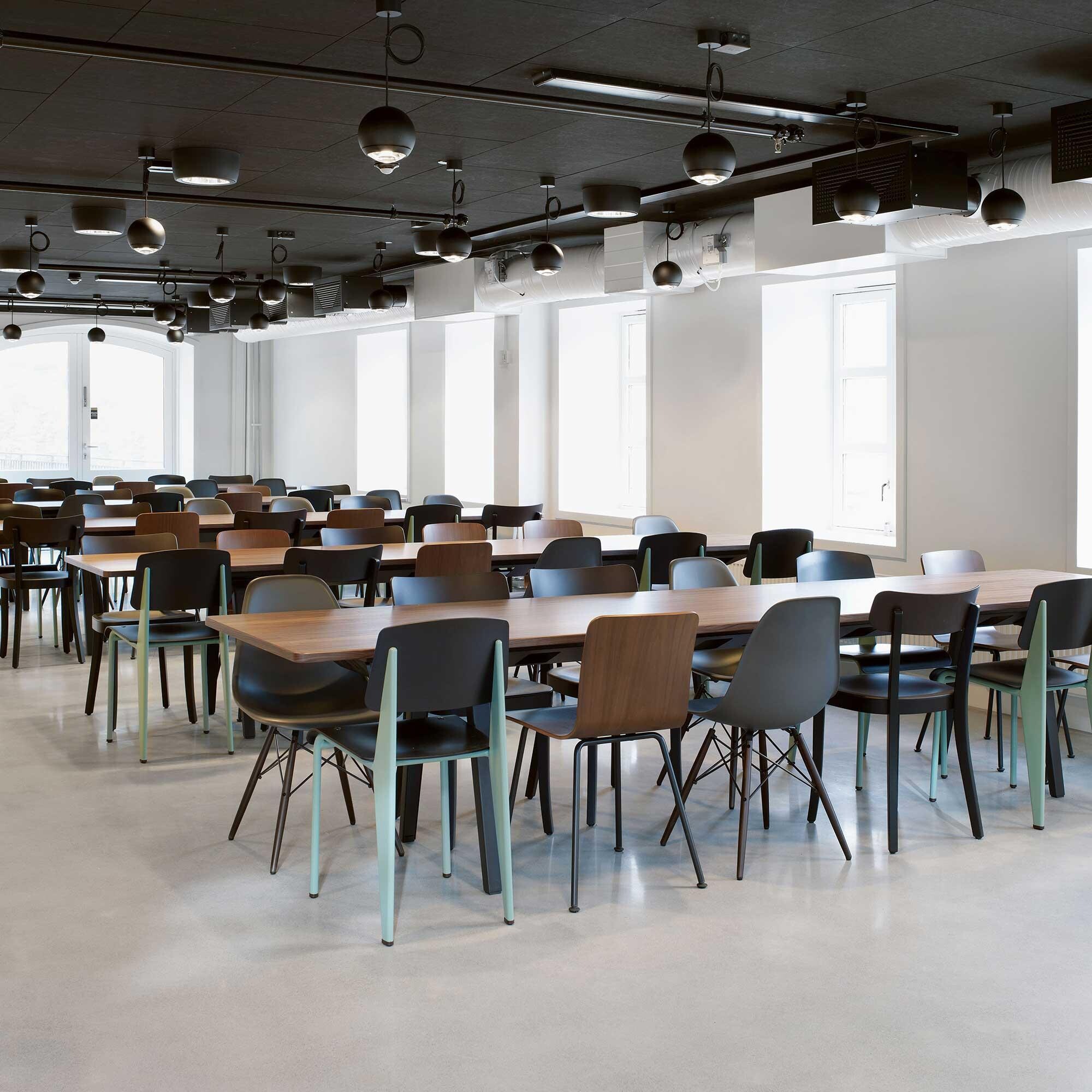 Eames Plastic Side Chair DSW RE Black Maple Base