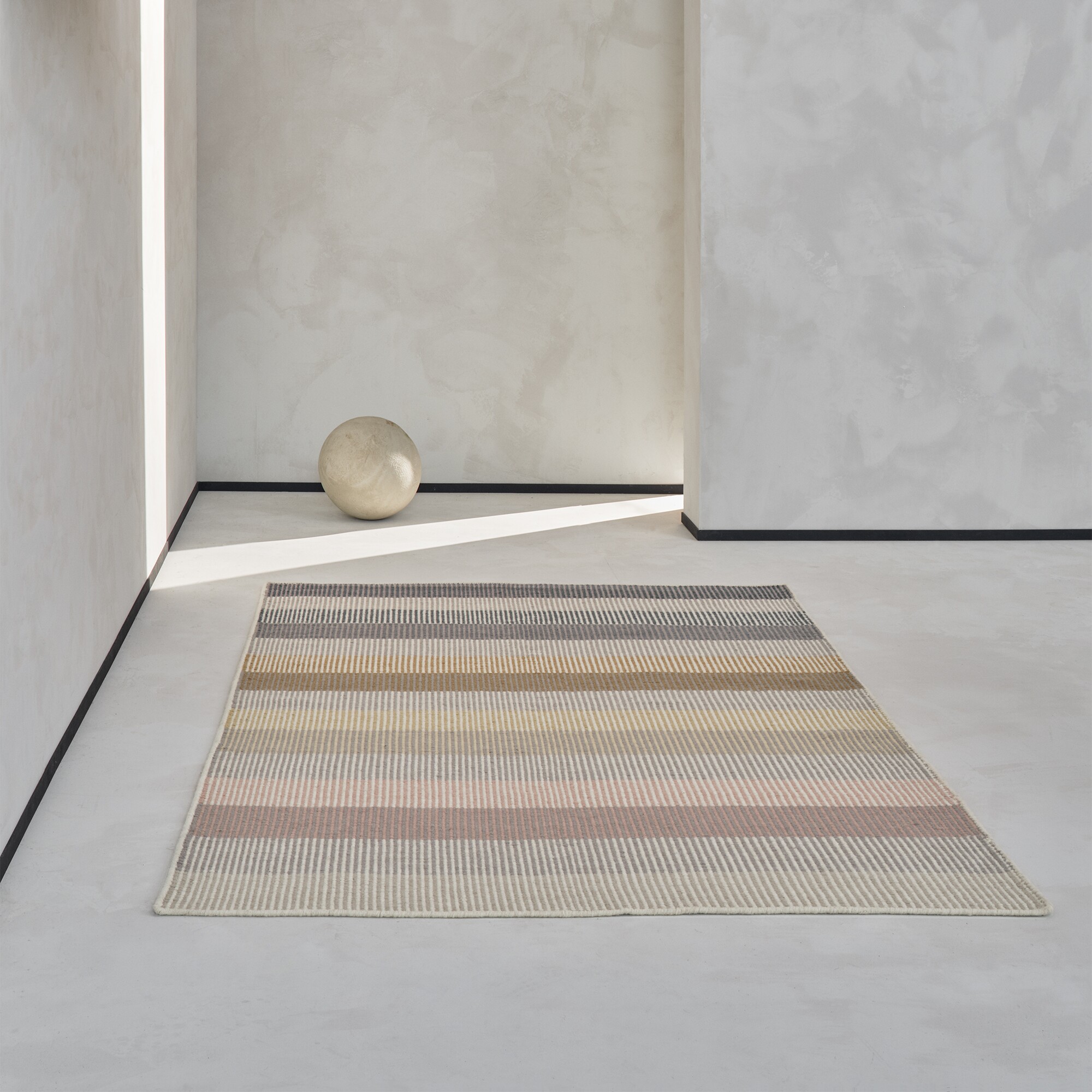 Devise Wool Rug 170x240cm