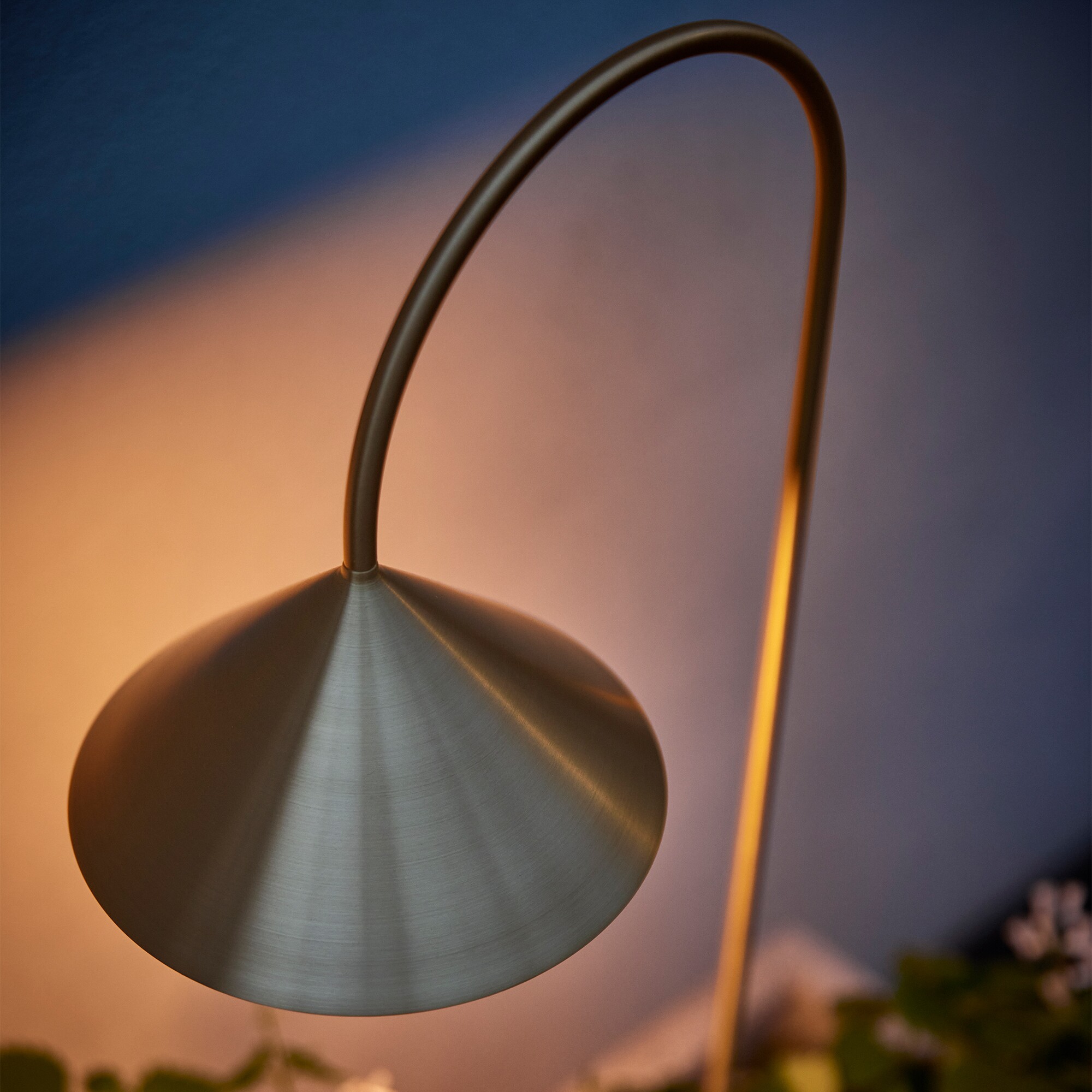 Grasp LED Battery Light with Spear Portable