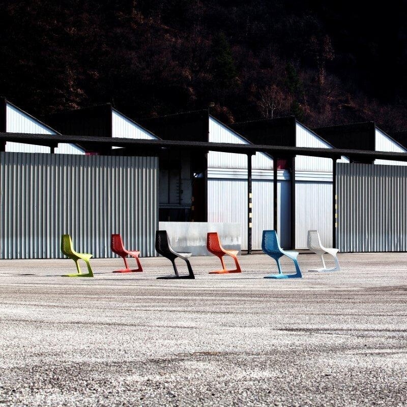 Myto Cantilever Chair
