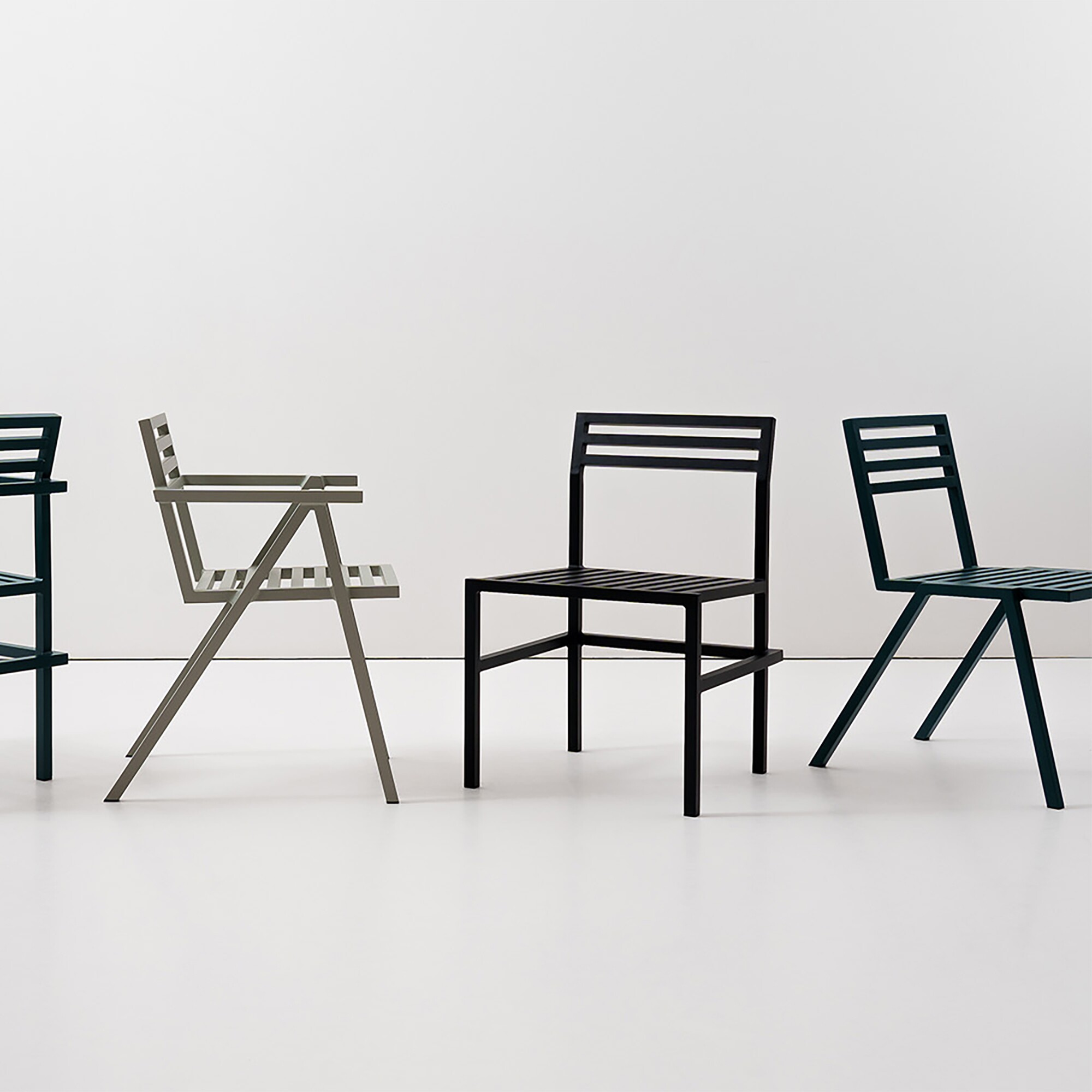 19 Outdoors Stacking Chair